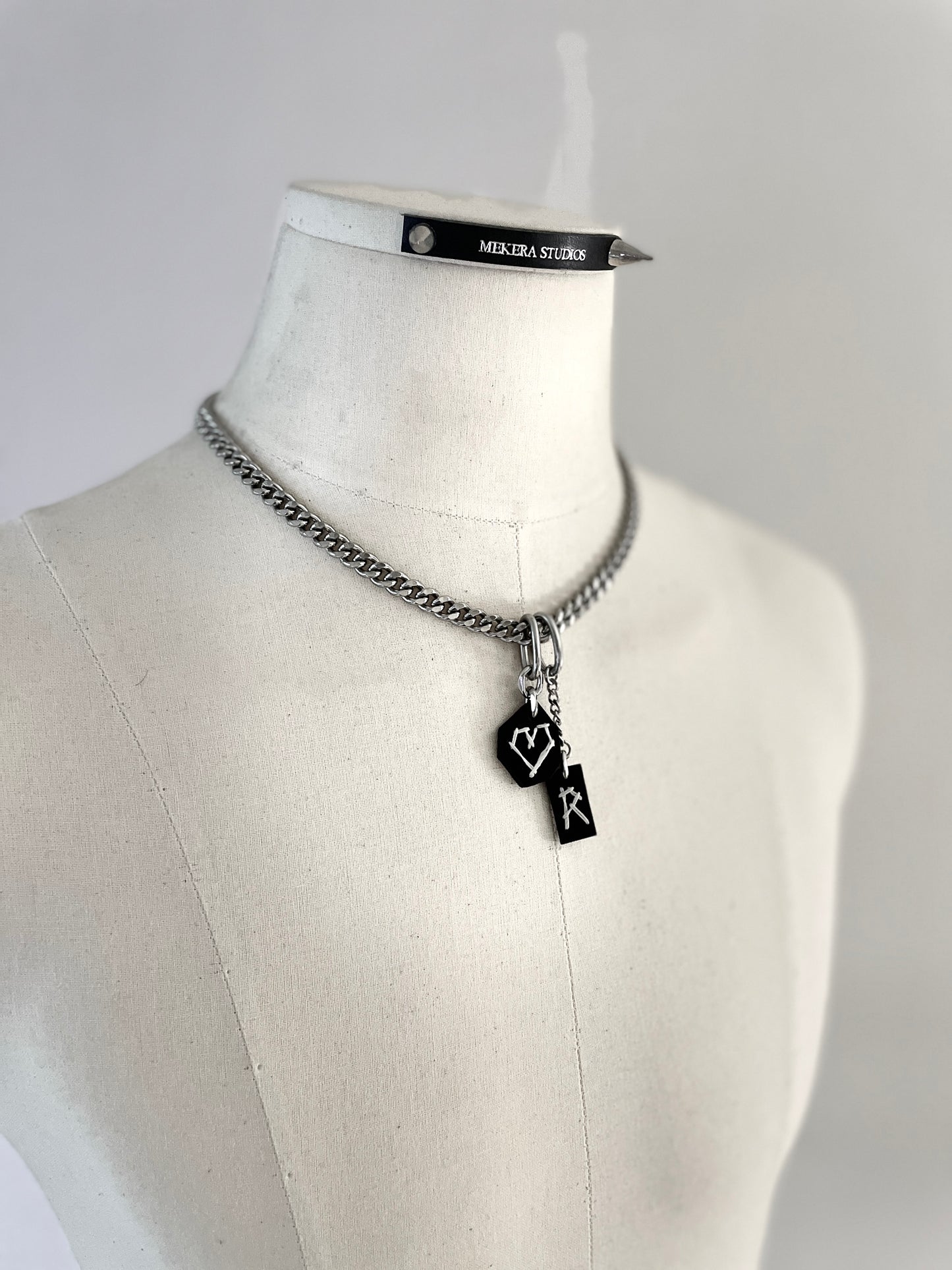 Initial S-4 수•繡•SU collection - Embroider Handcrafted Personal Name Pendants - MEKERA STUDIOS