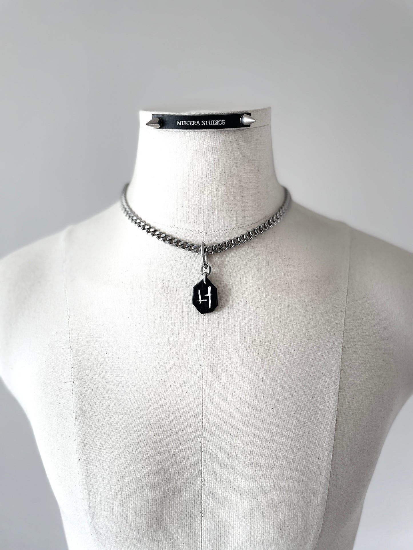 Korean Initial S-6 수•繡•SU collection - Embroider Handcrafted Personal Name Pendants - MEKERA STUDIOS