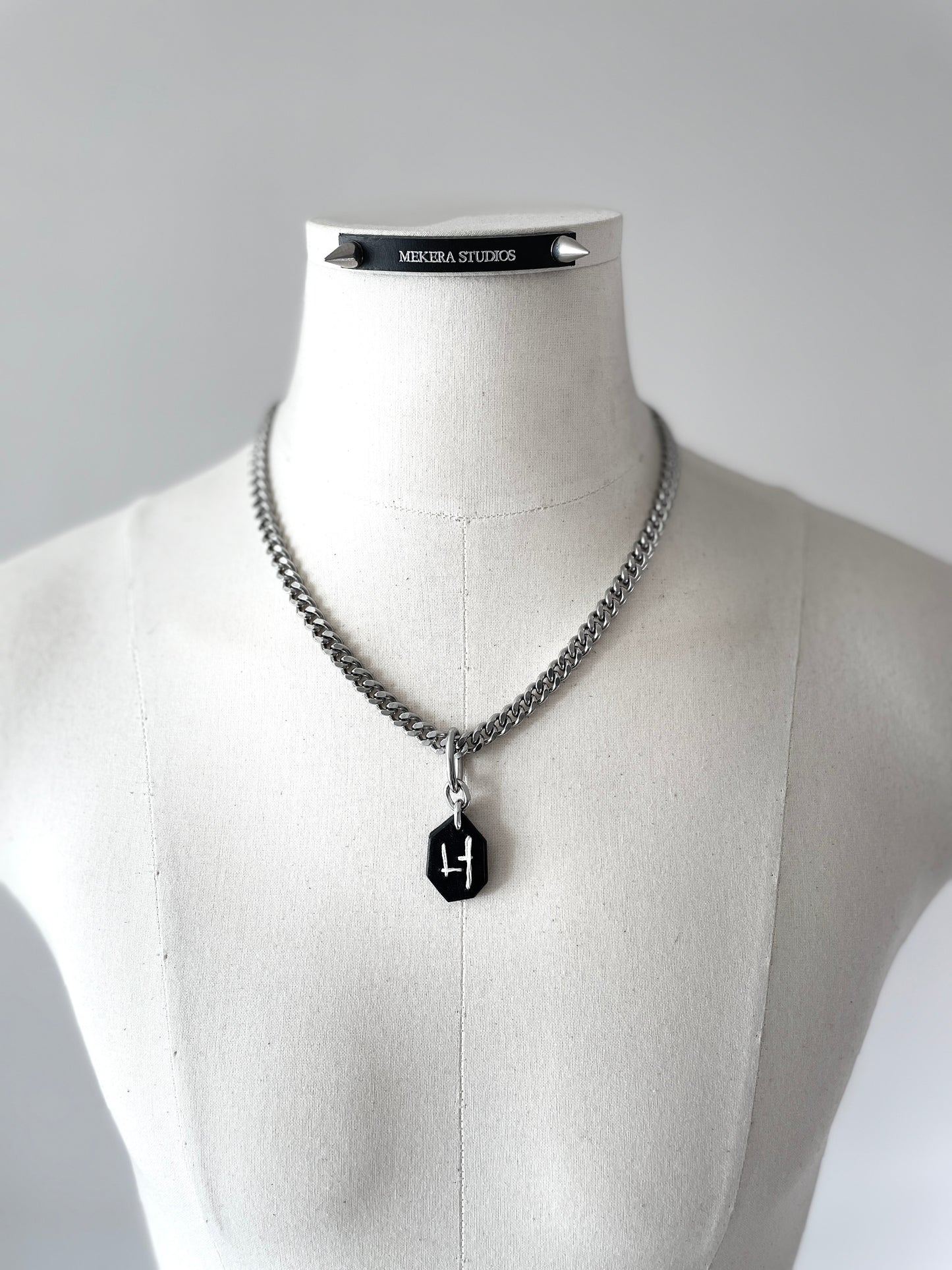 Korean Initial S-6 수•繡•SU collection - Embroider Handcrafted Personal Name Pendants - MEKERA STUDIOS