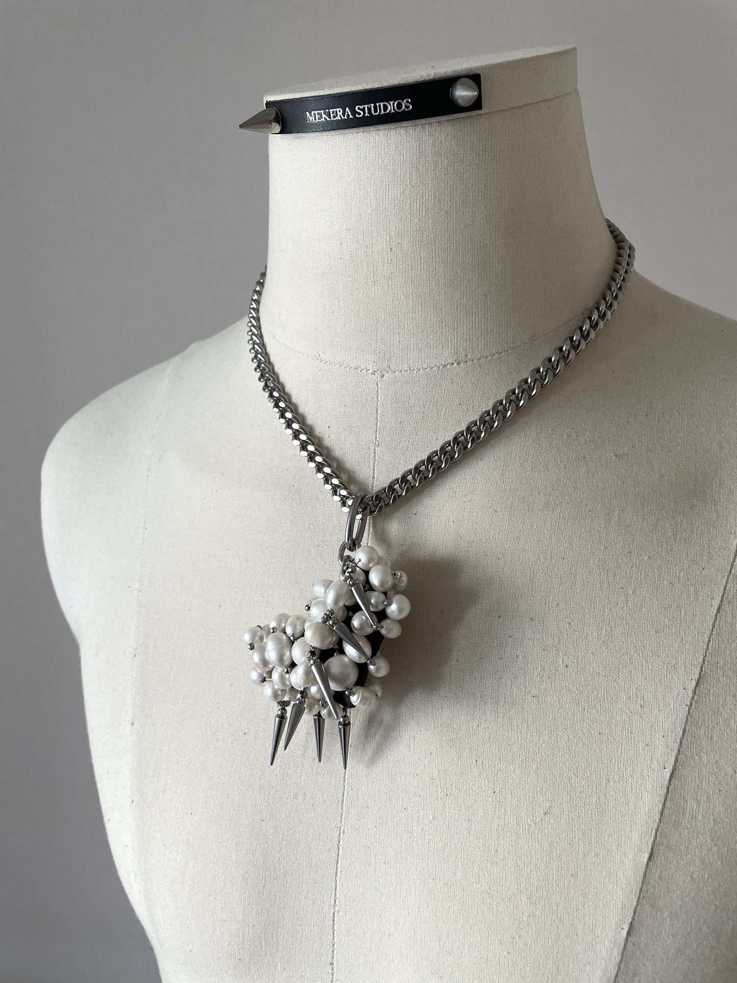 Hidden Heart-1 수•繡•SU collection-Embroider Pearls Handcrafted - MEKERA STUDIOS