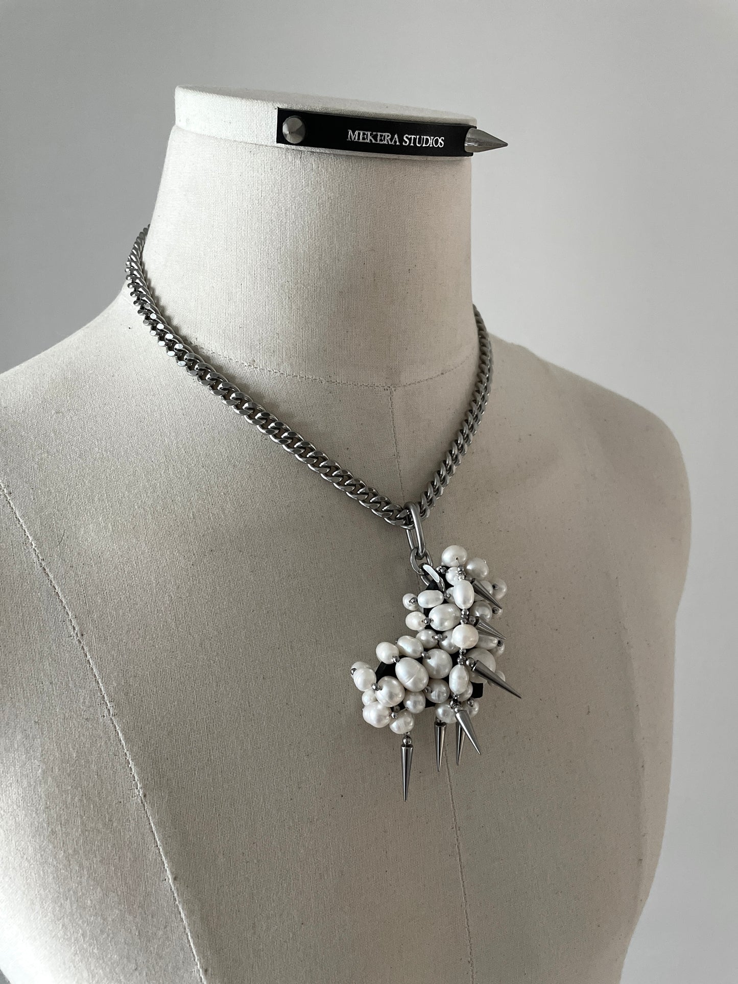 Hidden Heart-1 수•繡•SU collection-Embroider Pearls Handcrafted - MEKERA STUDIOS