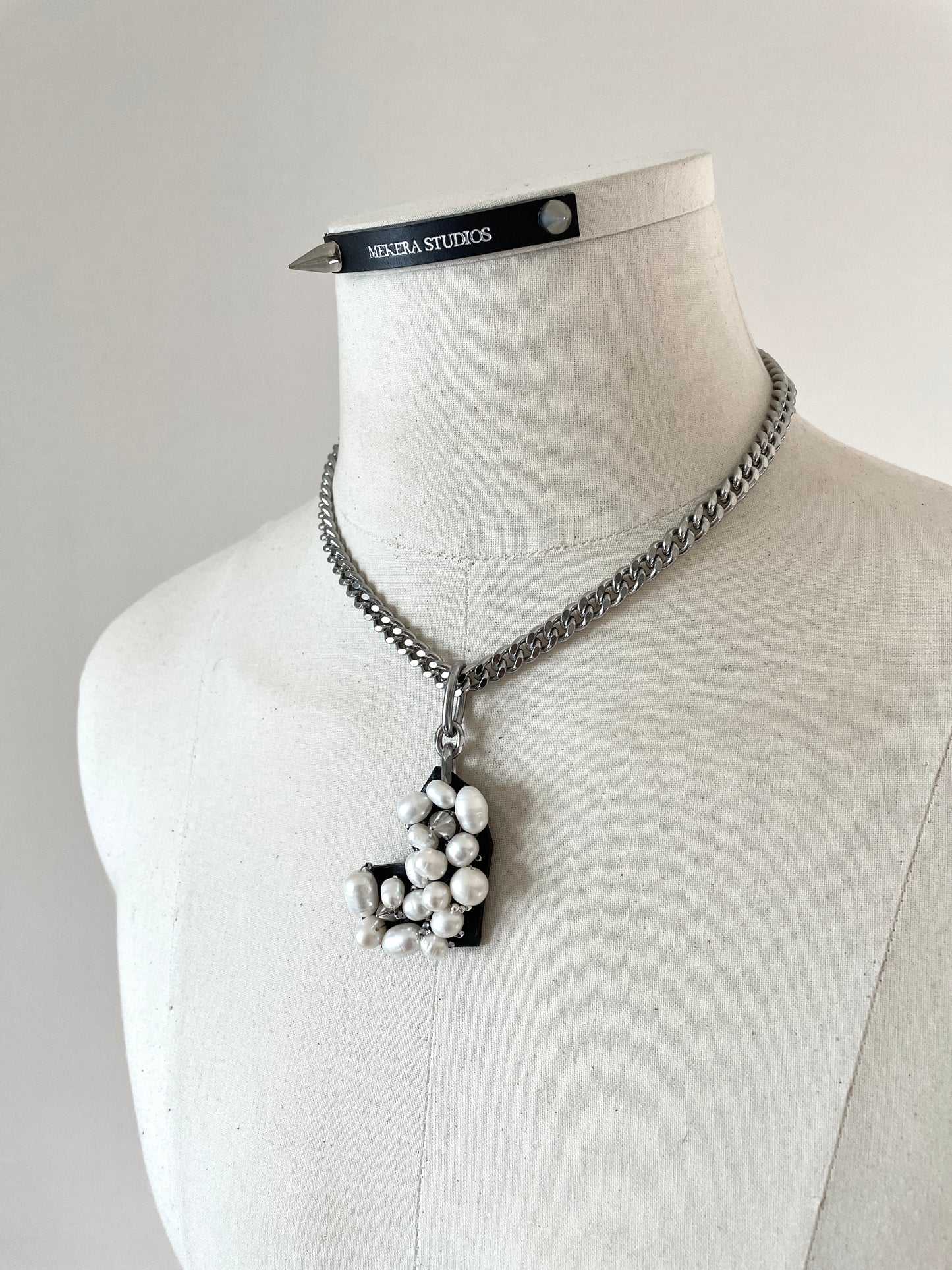 Hidden Heart-2 수•繡•SU collection-Embroider Pearls Handcrafted - MEKERA STUDIOS