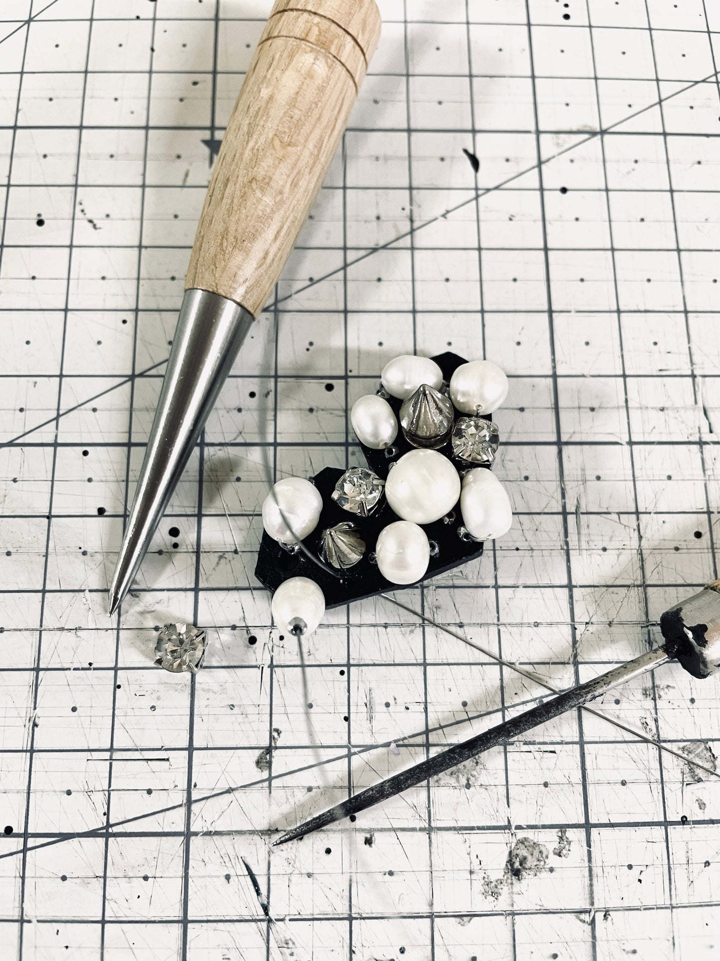 Hidden Heart-6 수•繡•SU collection-Embroider Pearls Handcrafted - MEKERA STUDIOS