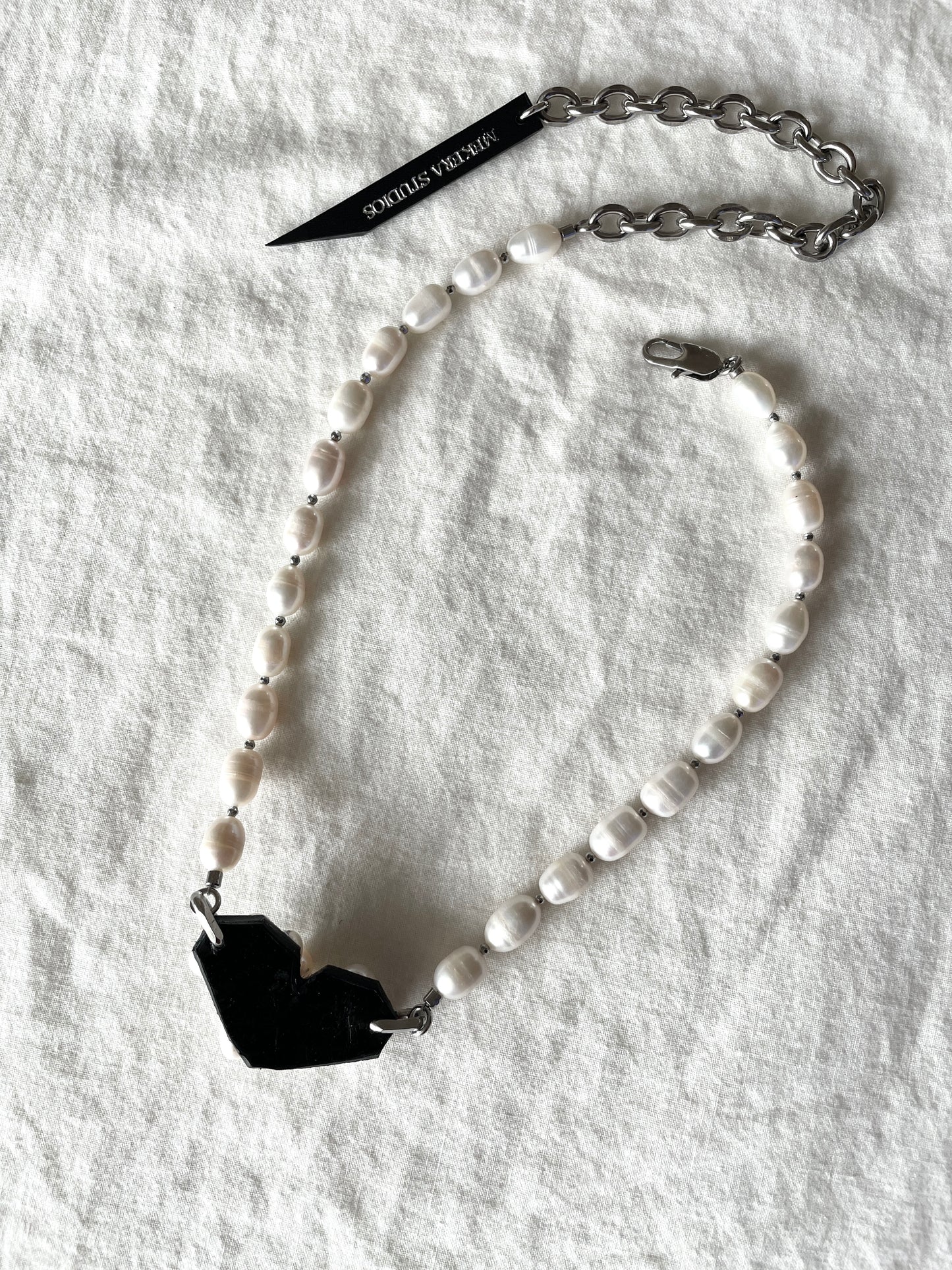 Hidden Heart-3 수•繡•SU collection-Embroider Pearls Handcrafted - MEKERA STUDIOS