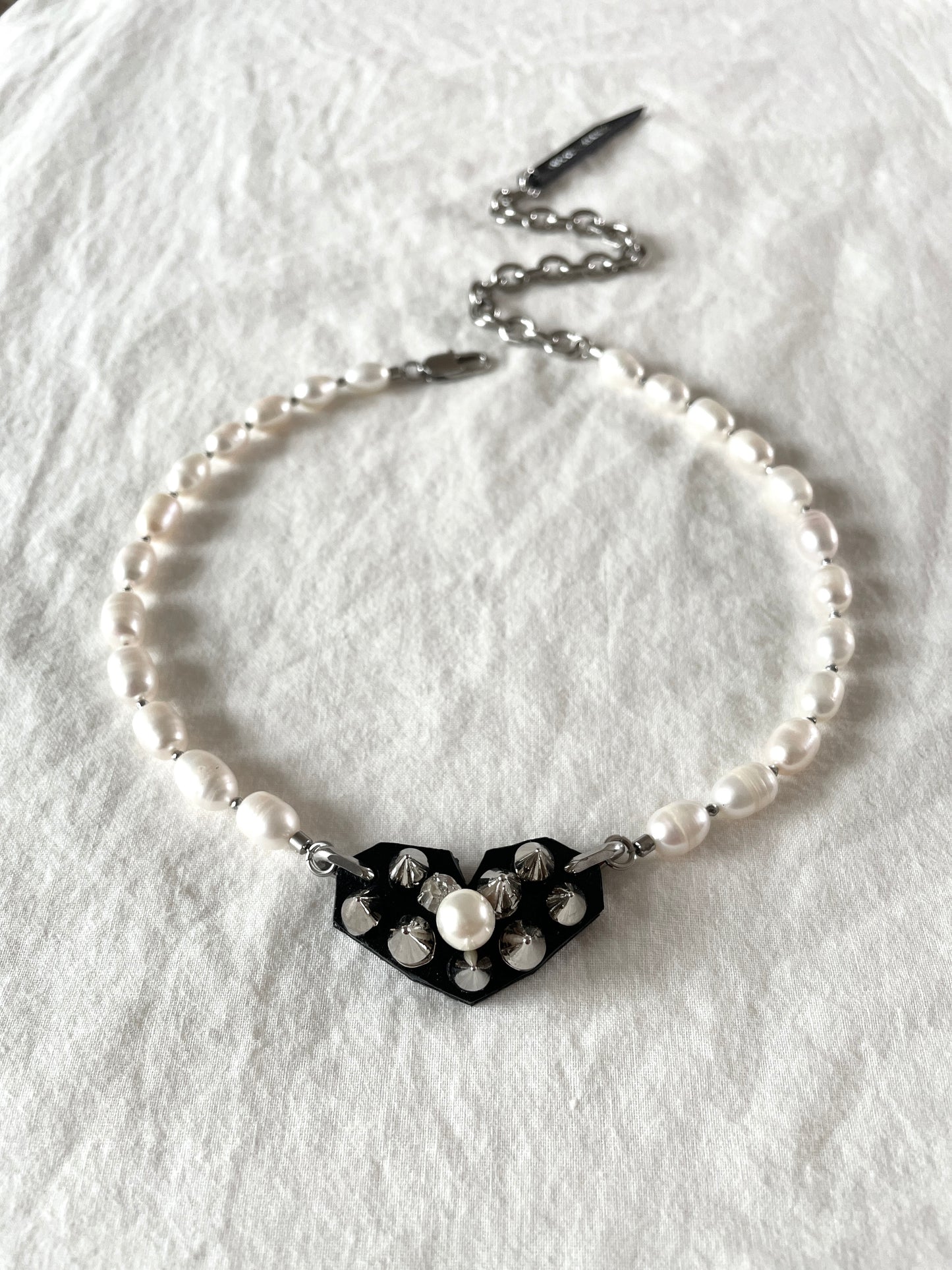 Hidden Heart-5 수•繡•SU collection-Embroider Pearls Handcrafted - MEKERA STUDIOS