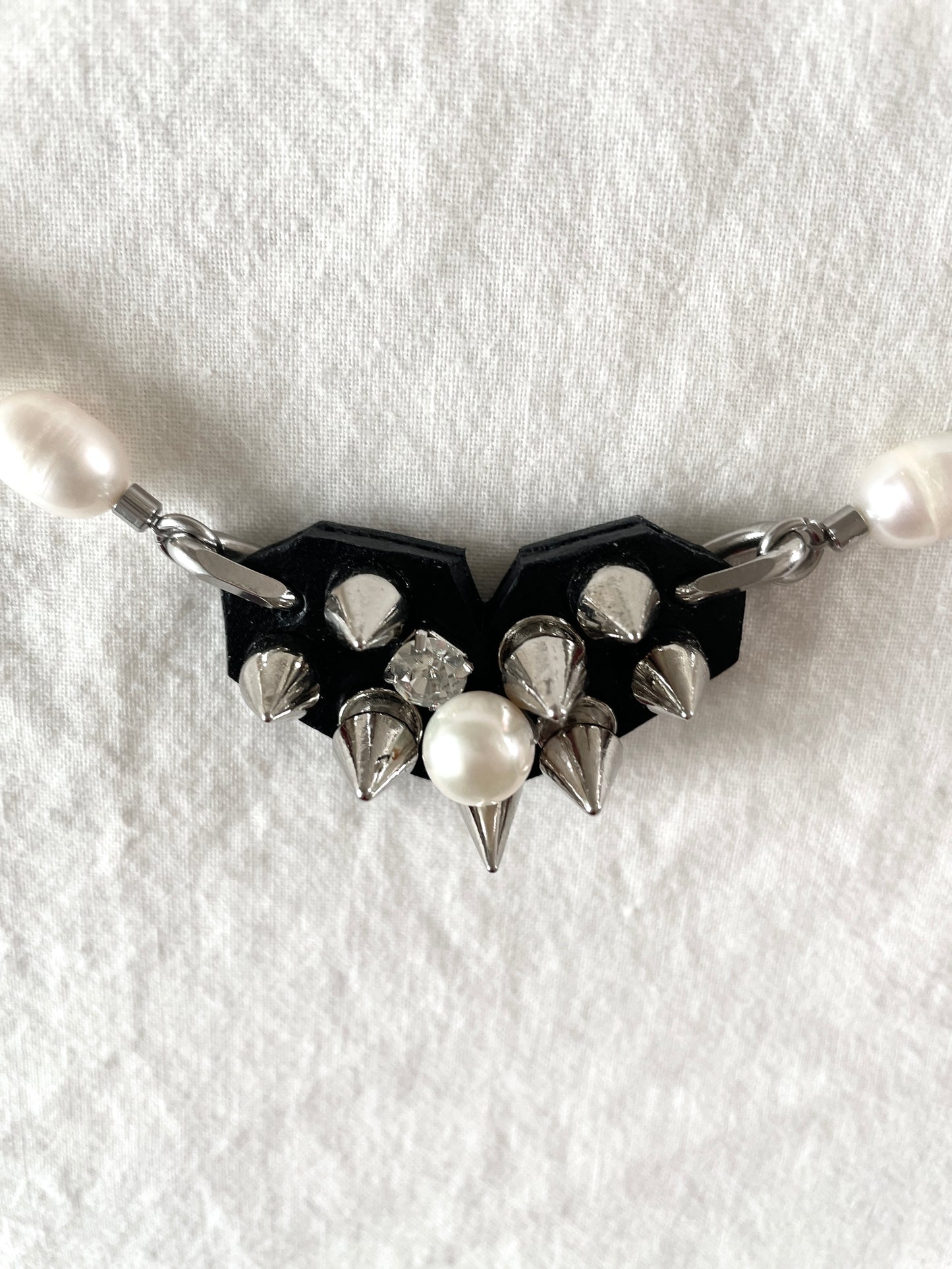 Hidden Heart-5 수•繡•SU collection-Embroider Pearls Handcrafted - MEKERA STUDIOS