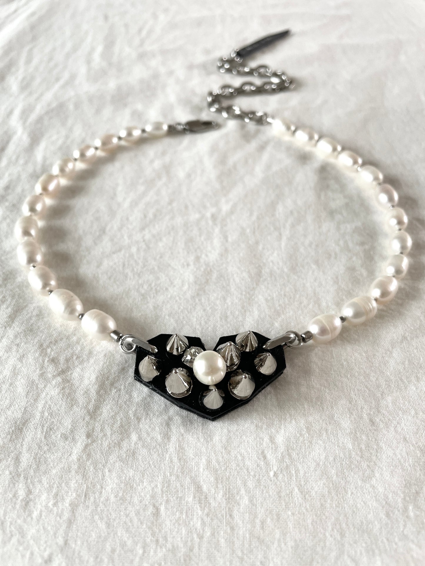 Hidden Heart-5 수•繡•SU collection-Embroider Pearls Handcrafted - MEKERA STUDIOS