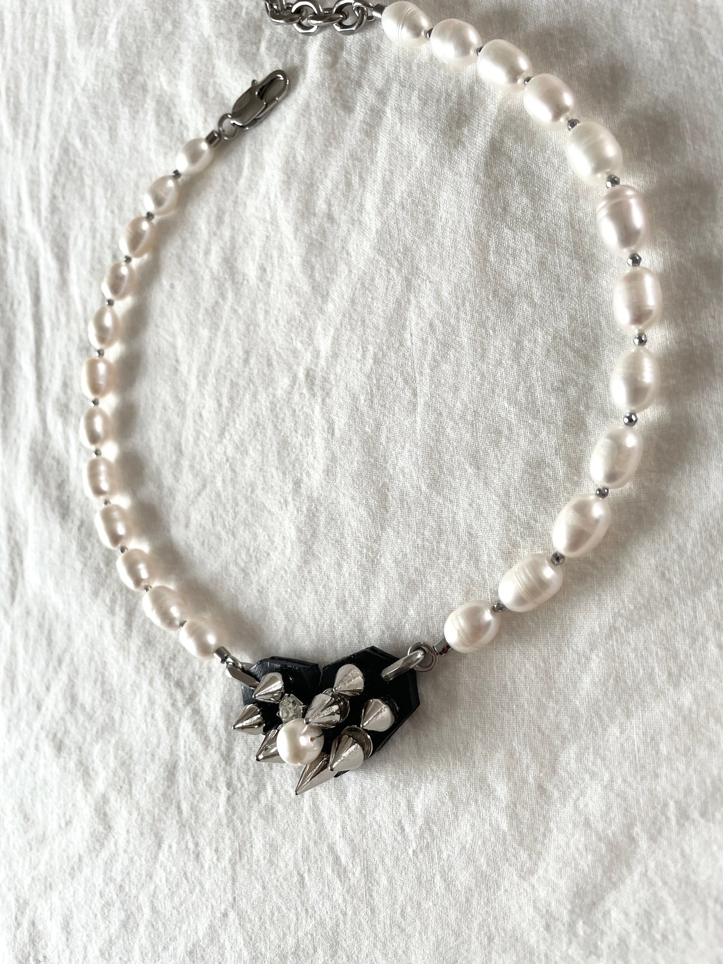 Hidden Heart-5 수•繡•SU collection-Embroider Pearls Handcrafted - MEKERA STUDIOS