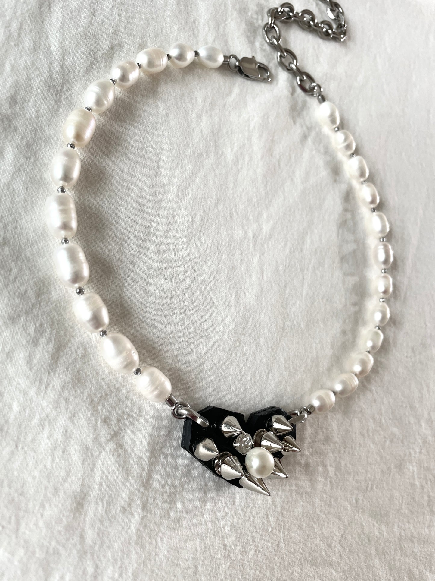 Hidden Heart-5 수•繡•SU collection-Embroider Pearls Handcrafted - MEKERA STUDIOS