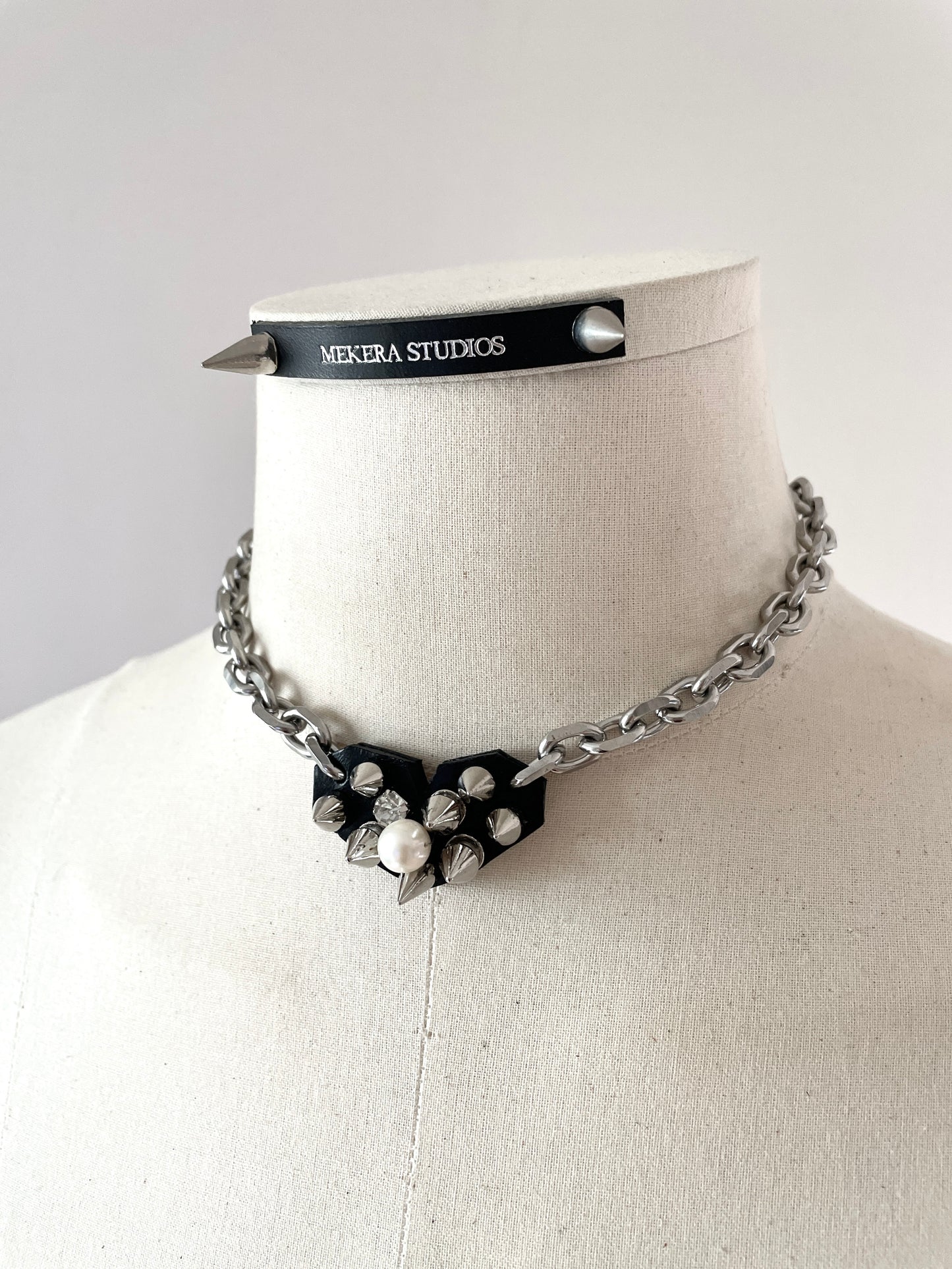 Hidden Heart-6 수•繡•SU collection-Embroider Pearls Handcrafted - MEKERA STUDIOS