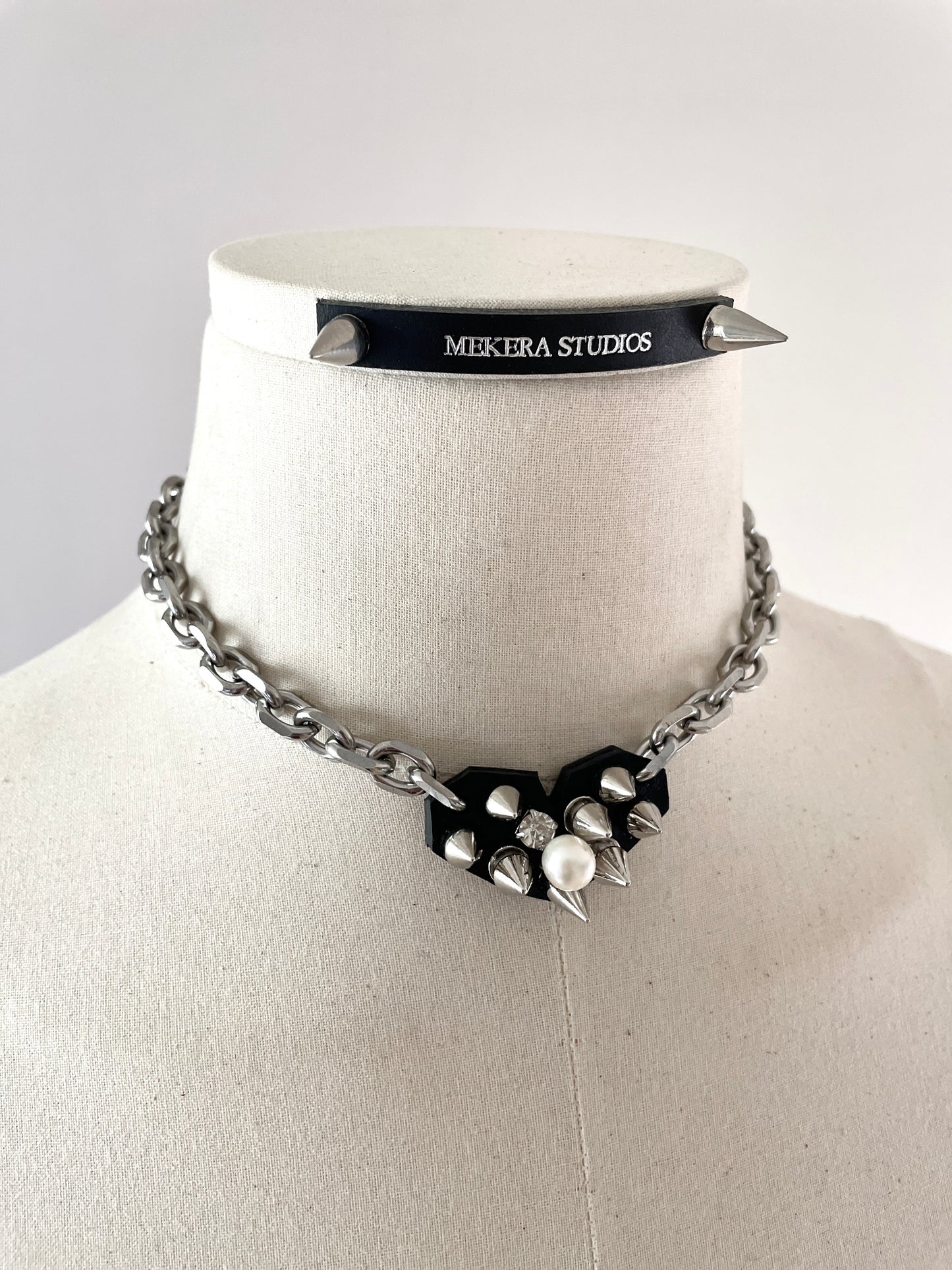 Hidden Heart-6 수•繡•SU collection-Embroider Pearls Handcrafted - MEKERA STUDIOS