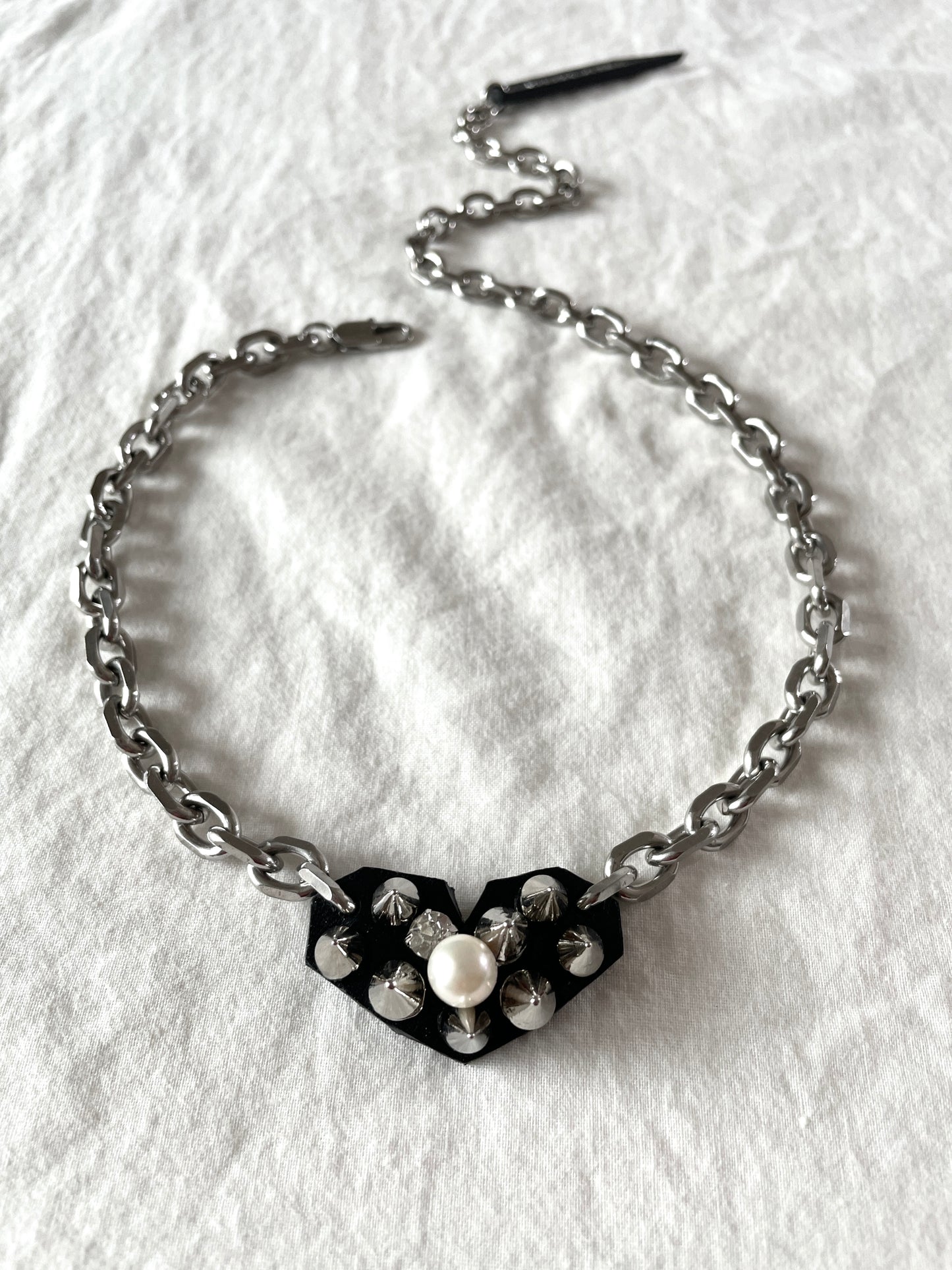 Hidden Heart-6 수•繡•SU collection-Embroider Pearls Handcrafted - MEKERA STUDIOS