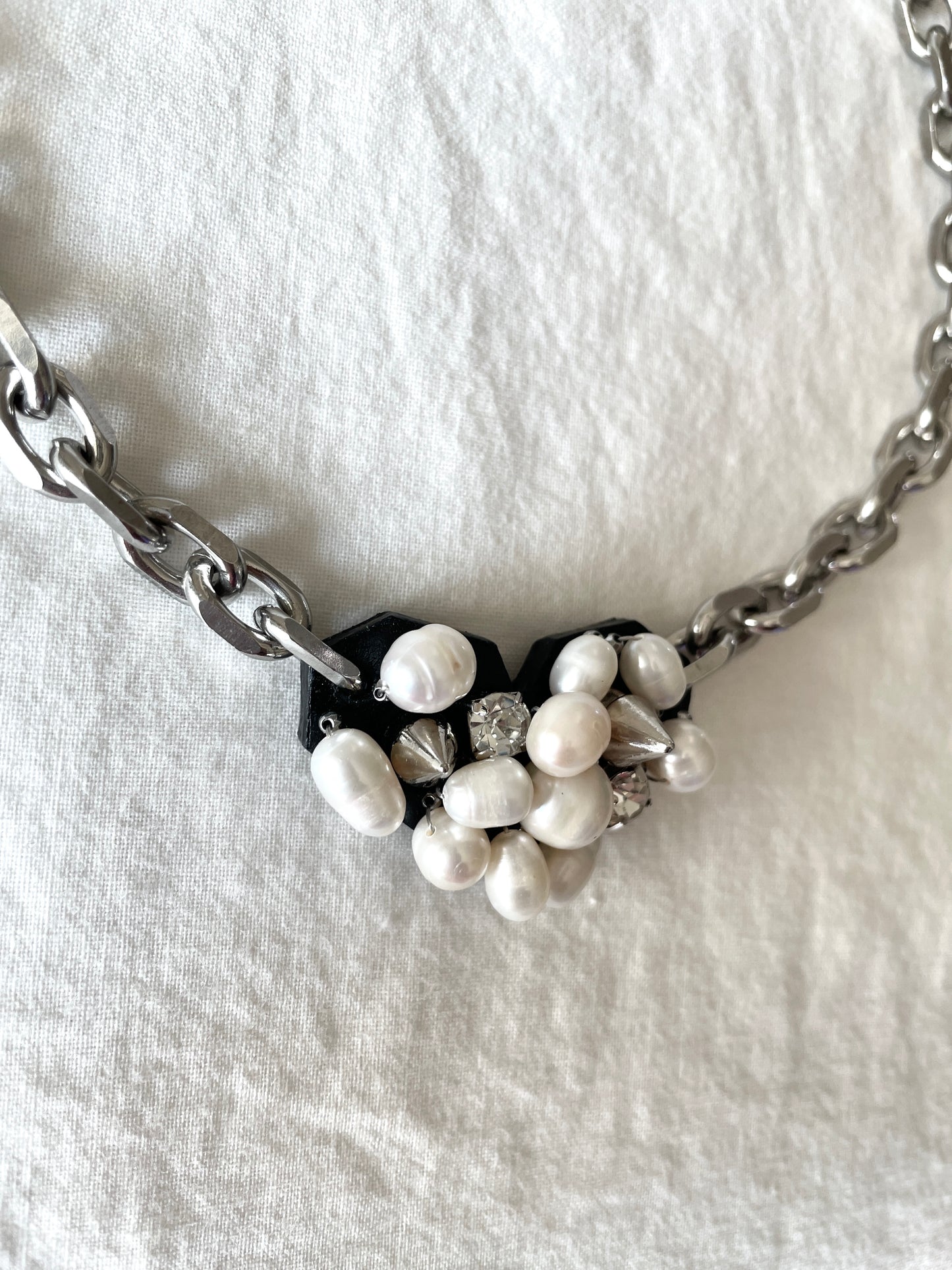 Hidden Heart-4-1 수•繡•SU collection-Embroider Pearls Handcrafted - MEKERA STUDIOS