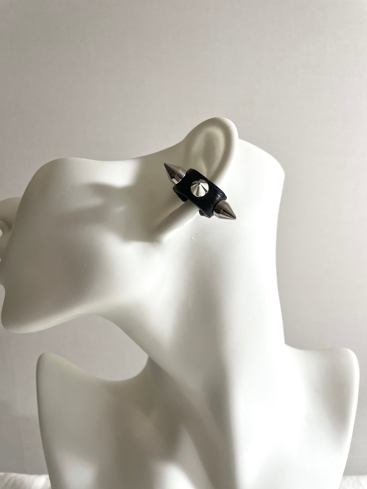Handcrafted Leather Spike Ear Cuff M-10 limited edition by artisans ー MEKERA STUDIOS