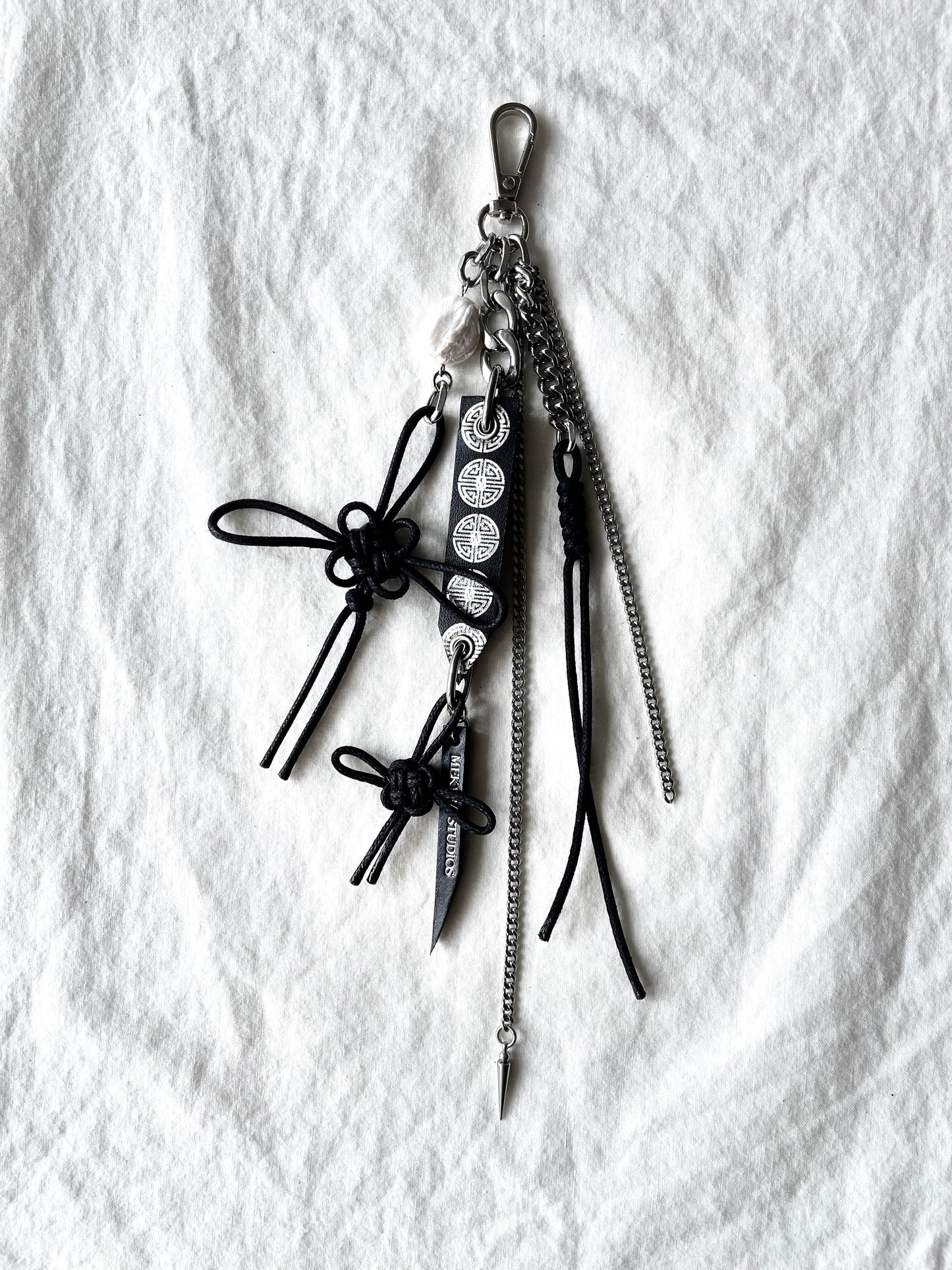 Korean Punk Keychain Daenggi-3, Handcrafted Norigae knot Pants chain, limited edition by artisans
