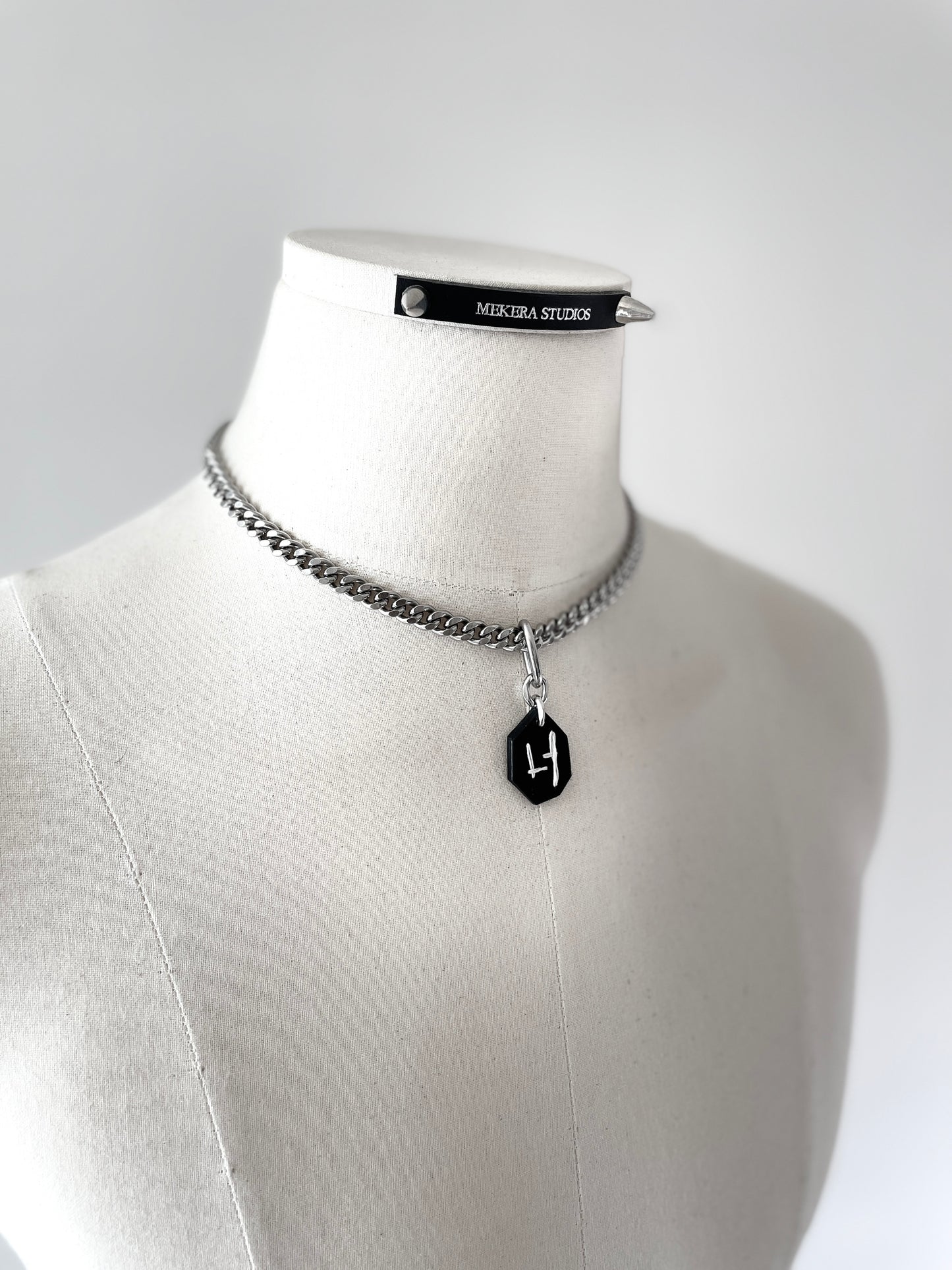 Korean Initial S-6 수•繡•SU collection - Embroider Handcrafted Personal Name Pendants - MEKERA STUDIOS