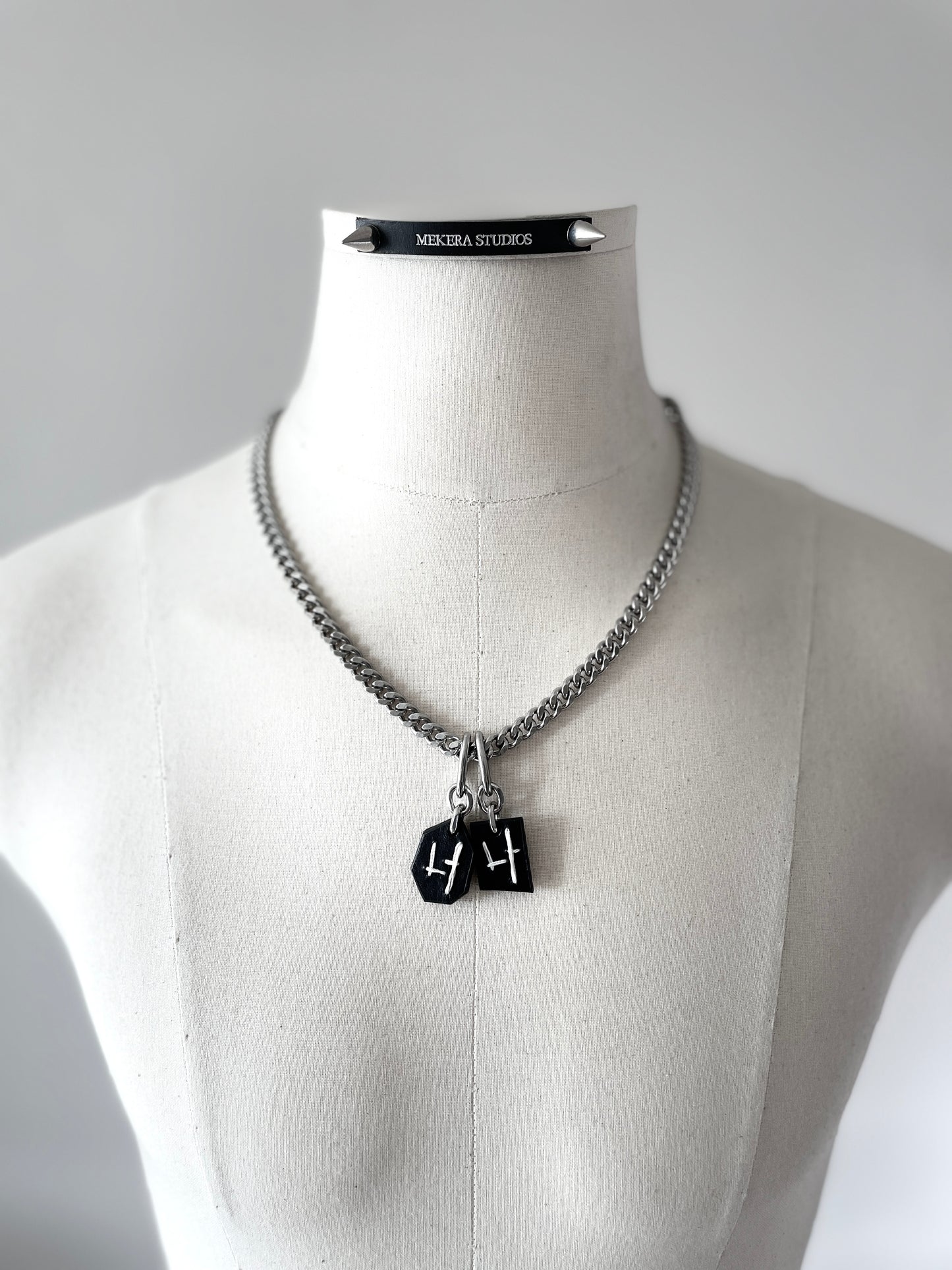Korean Initial S-6 수•繡•SU collection - Embroider Handcrafted Personal Name Pendants - MEKERA STUDIOS