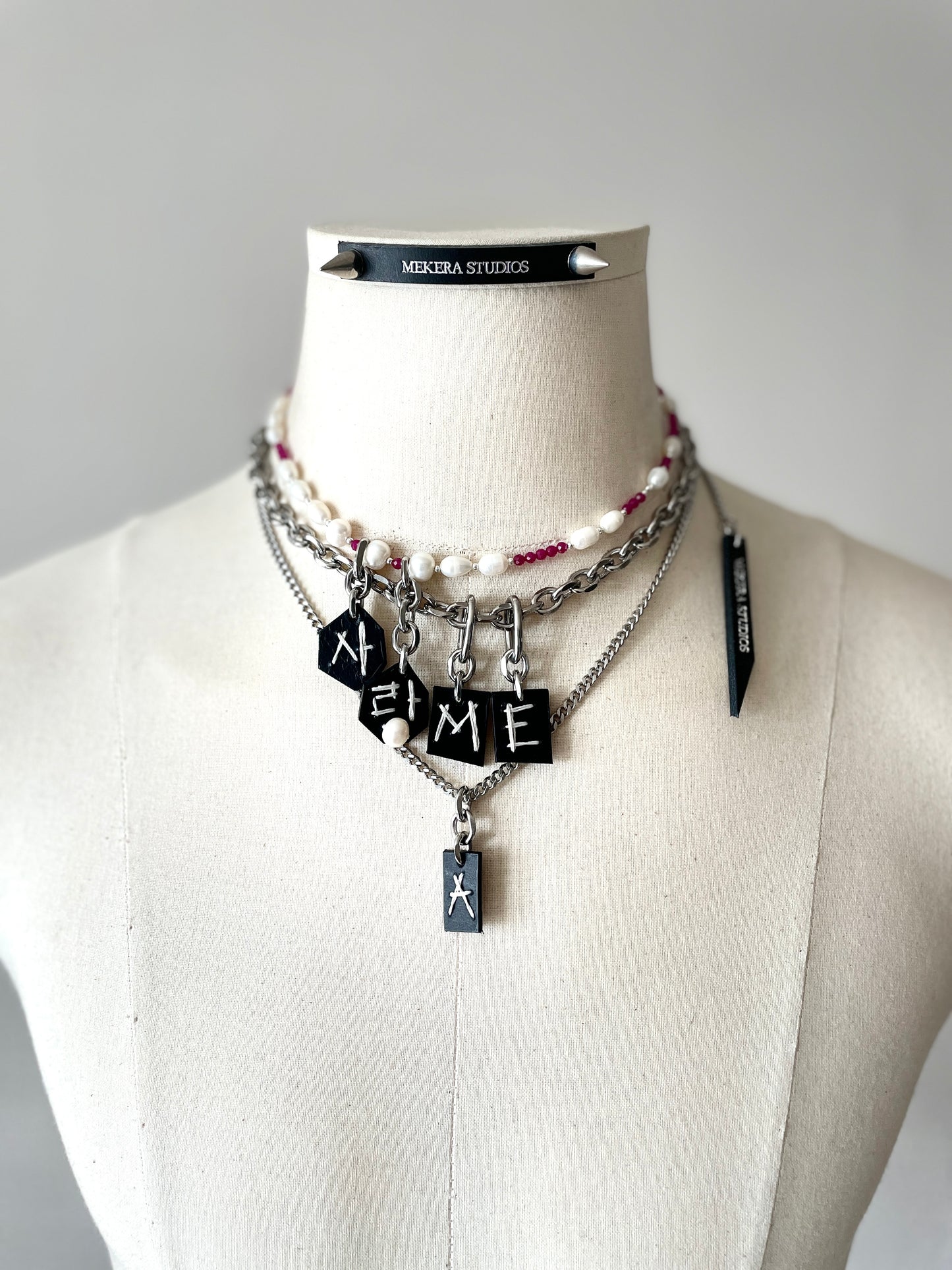 Korean Love S-7 수•繡•SU collection - Embroider Handcrafted Personal Name Pendants - MEKERA STUDIOS