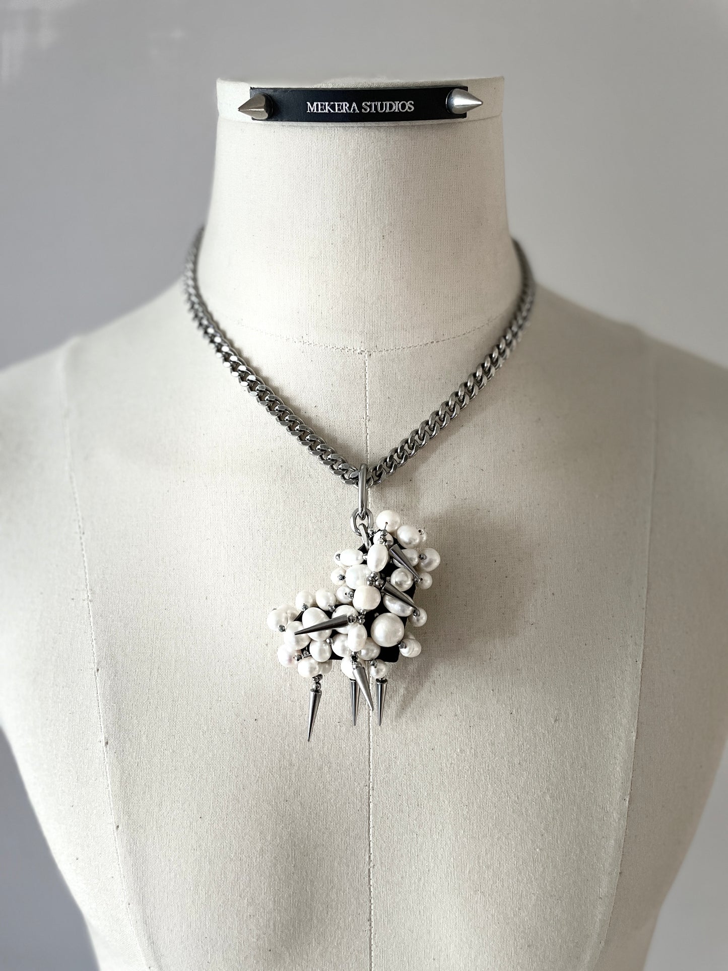 Hidden Heart-1 수•繡•SU collection-Embroider Pearls Handcrafted - MEKERA STUDIOS