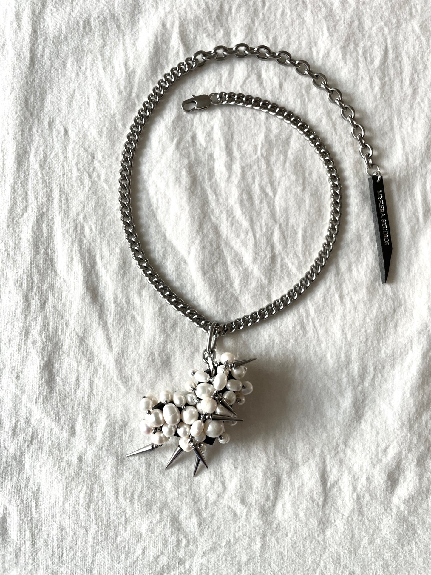 Hidden Heart-1 수•繡•SU collection-Embroider Pearls Handcrafted - MEKERA STUDIOS