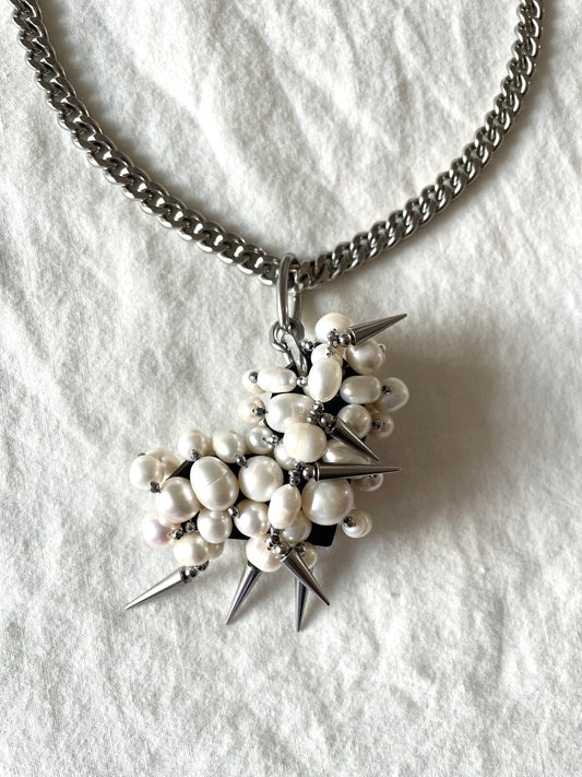 Hidden Heart-1 수•繡•SU collection-Embroider Pearls Handcrafted - MEKERA STUDIOS