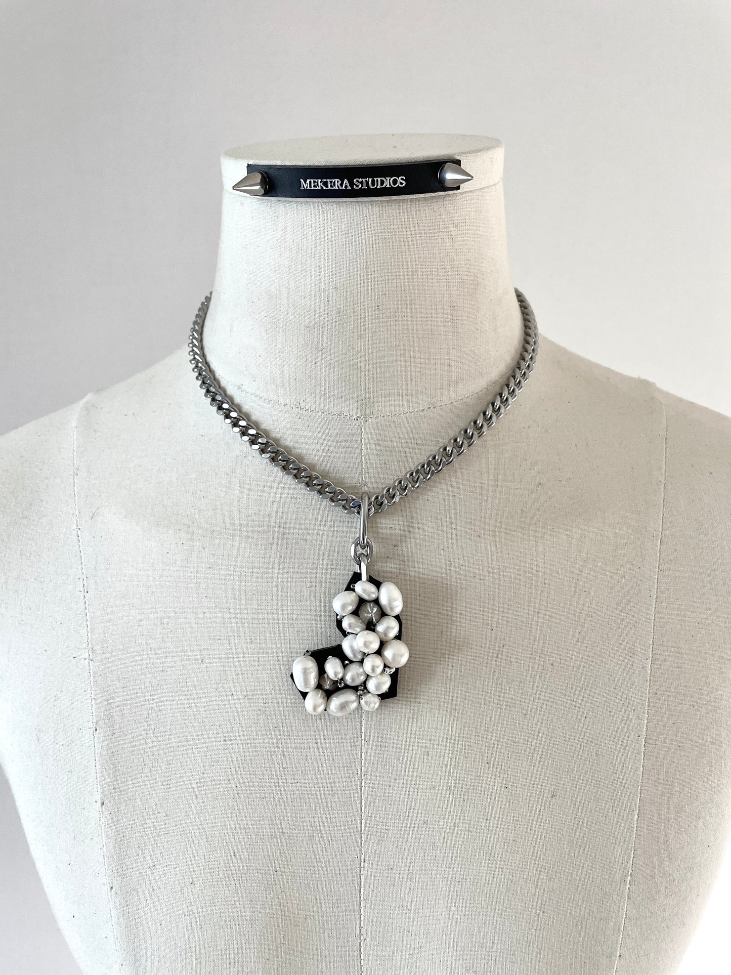 Hidden Heart-2 수•繡•SU collection-Embroider Pearls Handcrafted - MEKERA STUDIOS