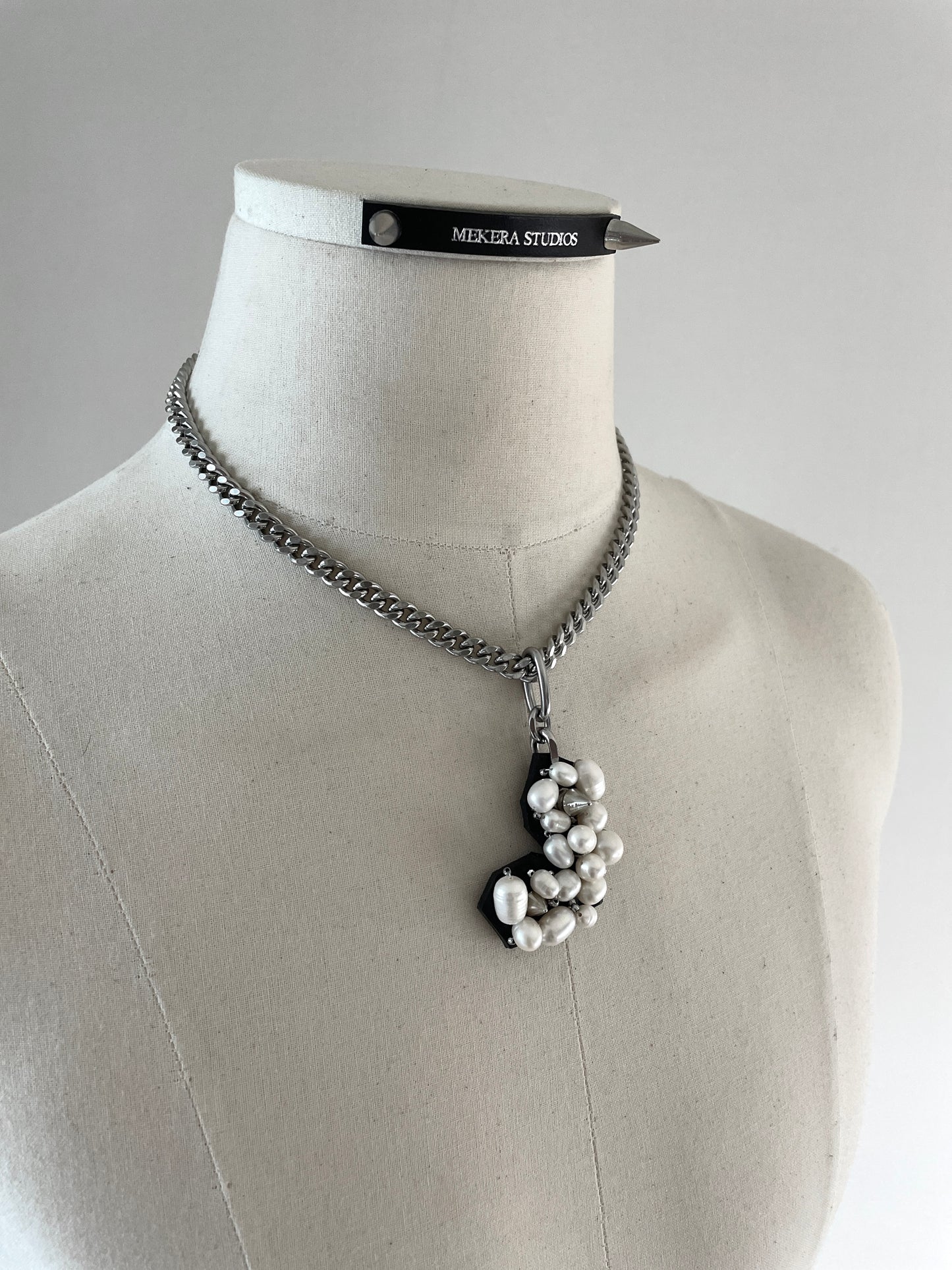 Hidden Heart-2 수•繡•SU collection-Embroider Pearls Handcrafted - MEKERA STUDIOS