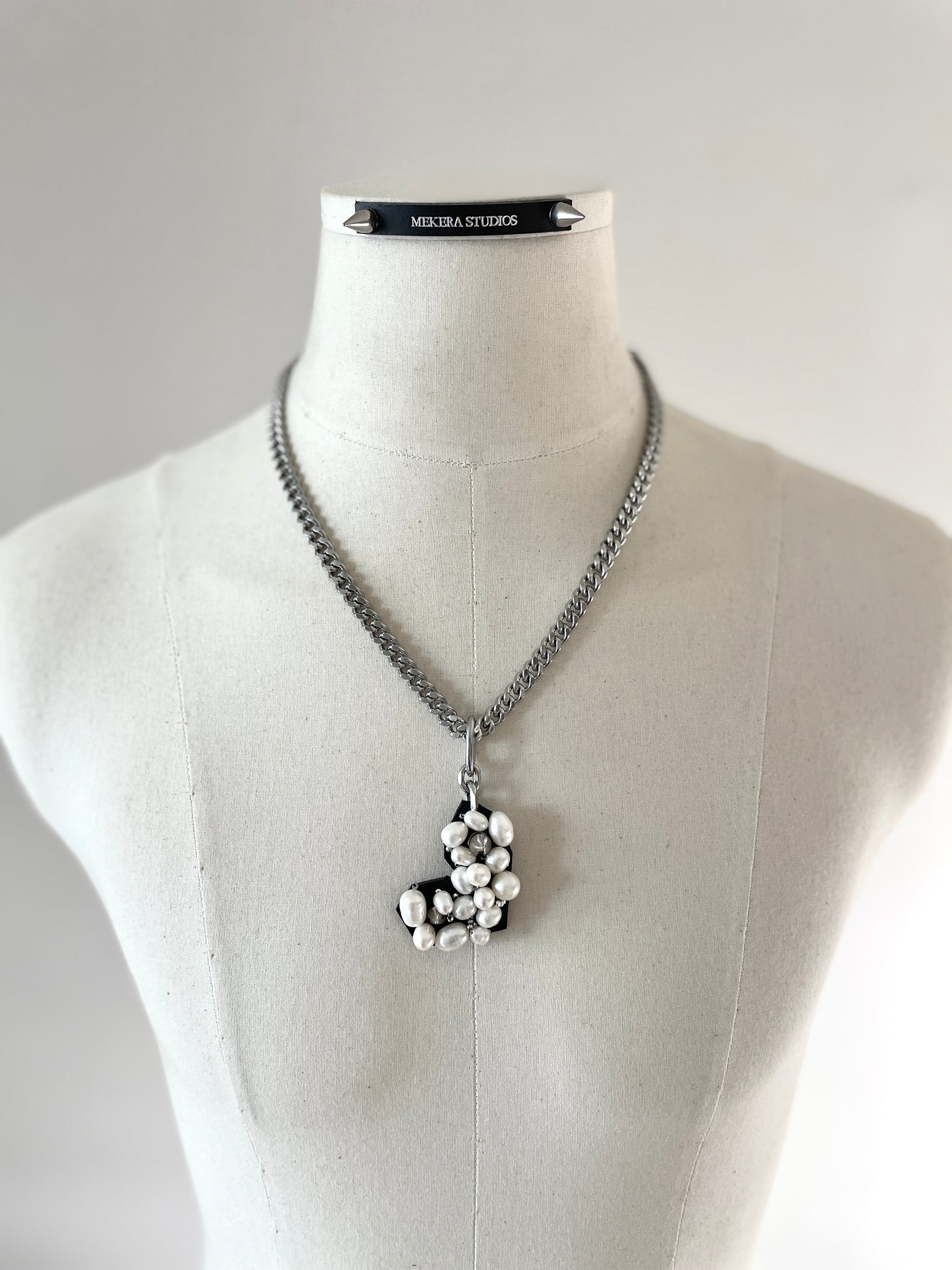 Hidden Heart-2 수•繡•SU collection-Embroider Pearls Handcrafted - MEKERA STUDIOS