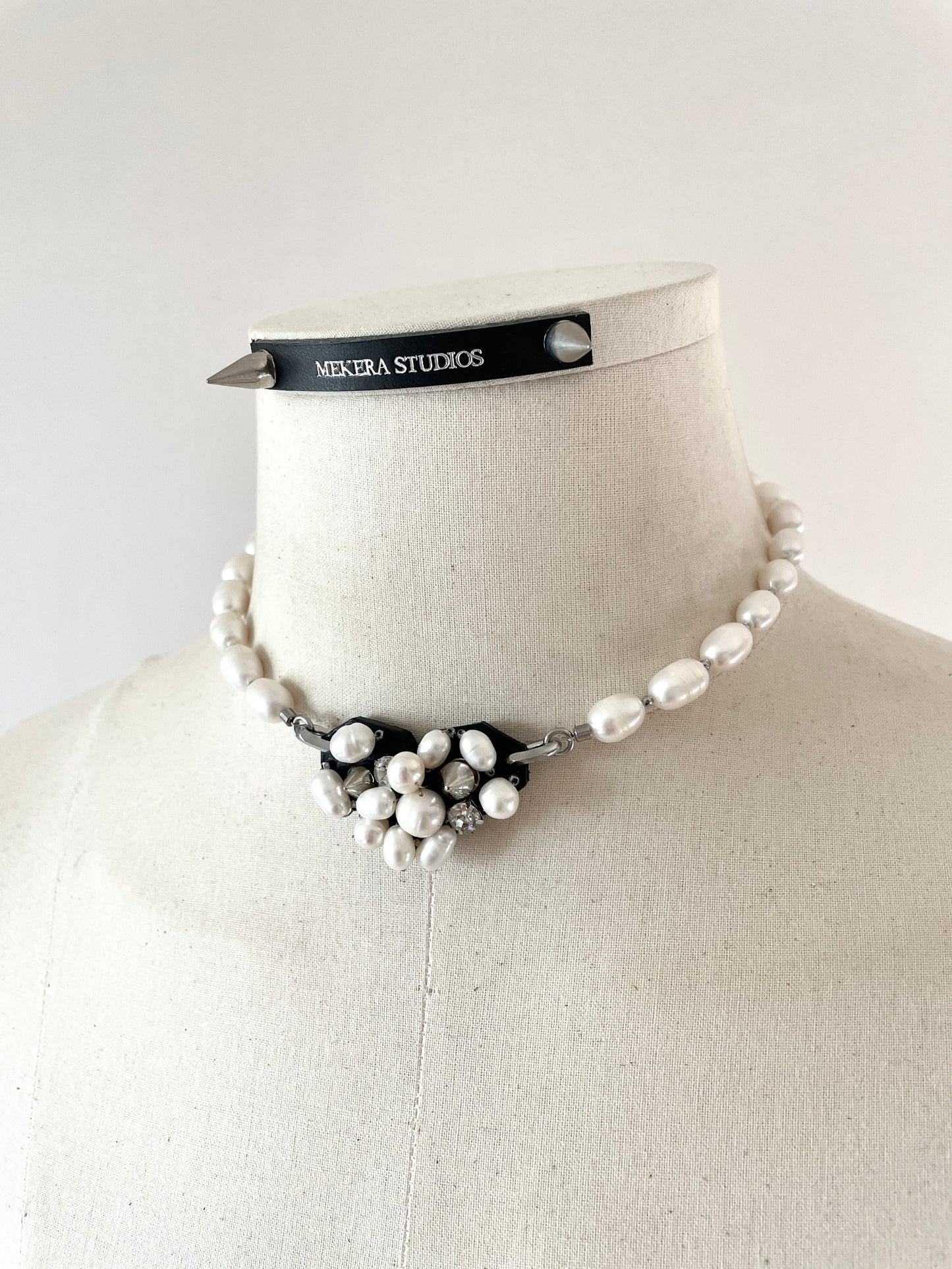 Hidden Heart-3 수•繡•SU collection-Embroider Pearls Handcrafted - MEKERA STUDIOS