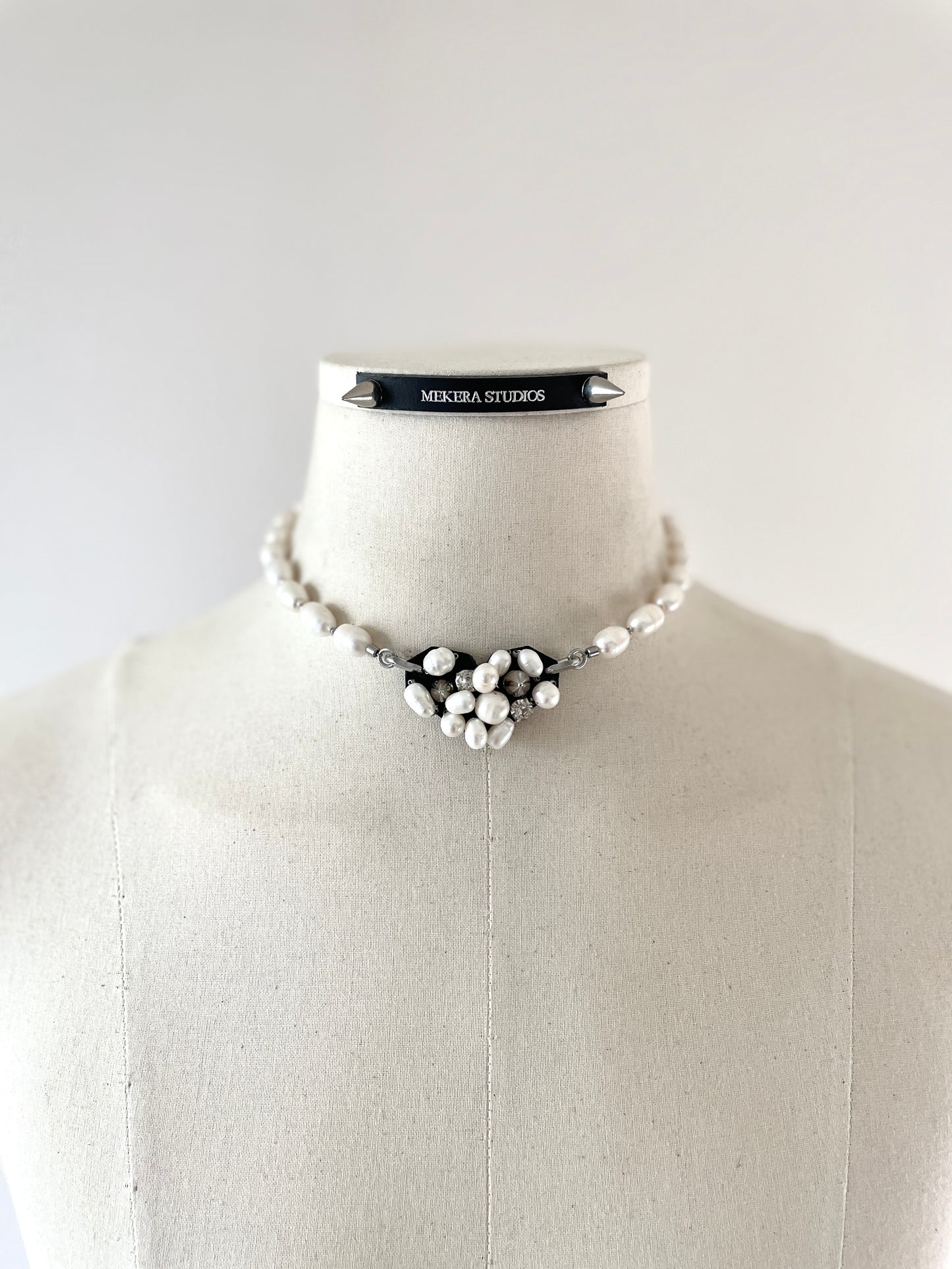 Hidden Heart-3 수•繡•SU collection-Embroider Pearls Handcrafted - MEKERA STUDIOS