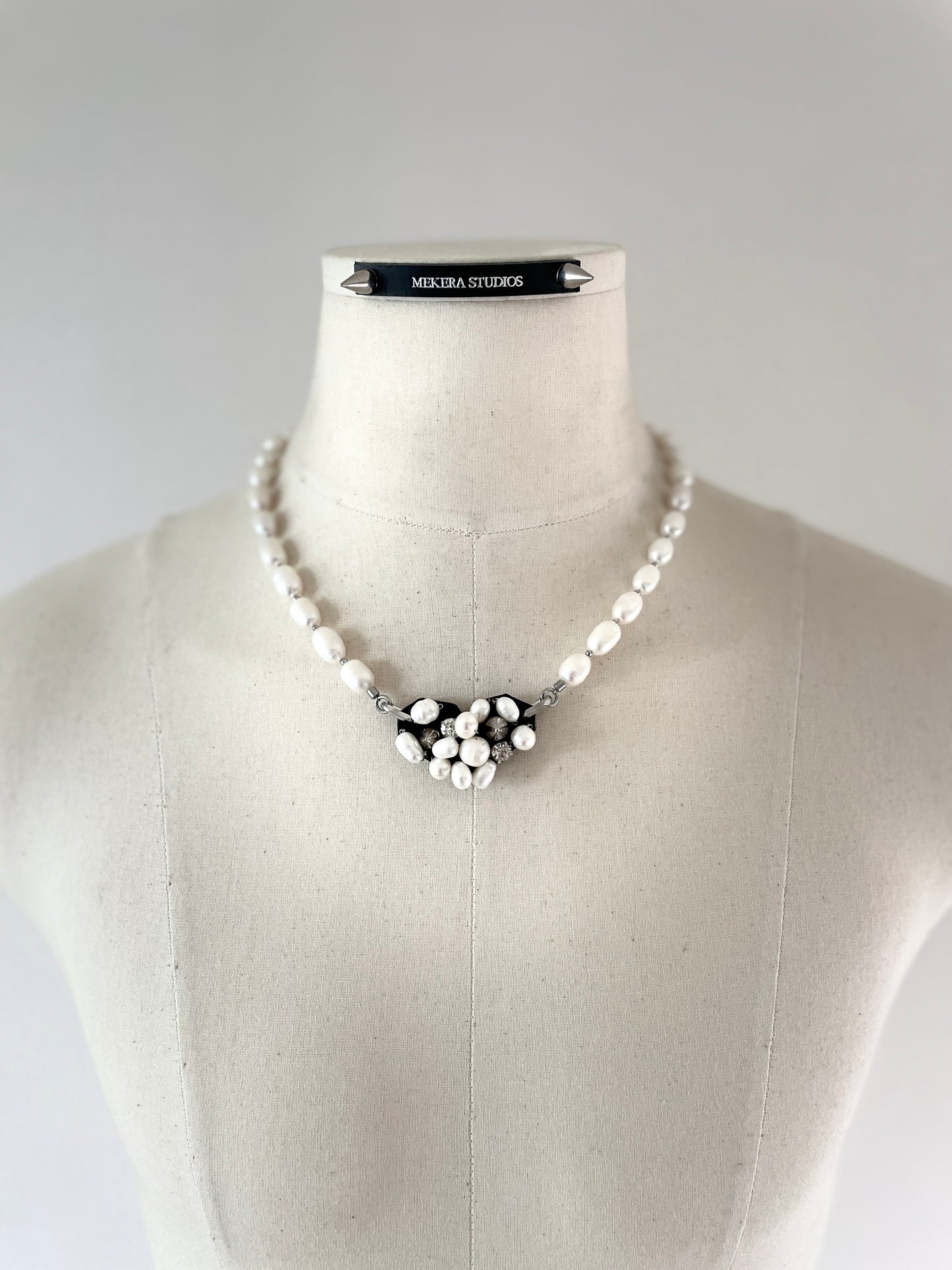 Hidden Heart-3 수•繡•SU collection-Embroider Pearls Handcrafted - MEKERA STUDIOS