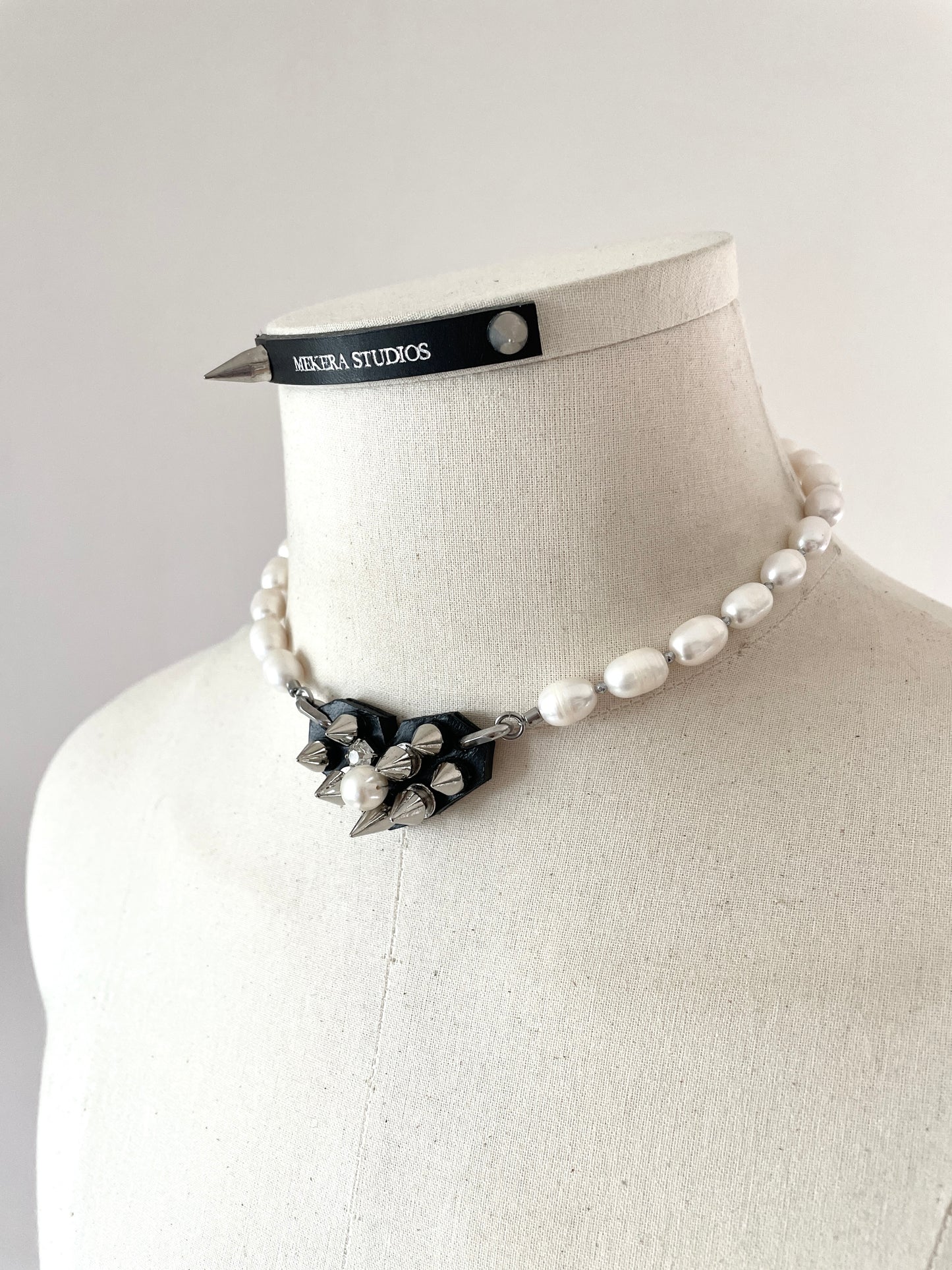 Hidden Heart-5 수•繡•SU collection-Embroider Pearls Handcrafted - MEKERA STUDIOS