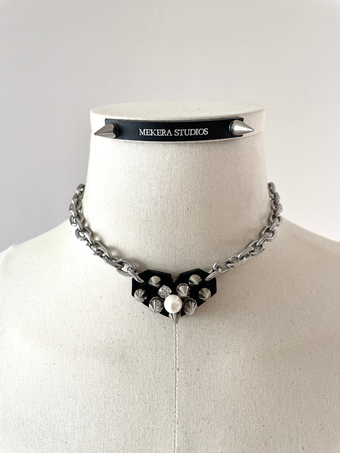 Hidden Heart-6 수•繡•SU collection-Embroider Pearls Handcrafted - MEKERA STUDIOS
