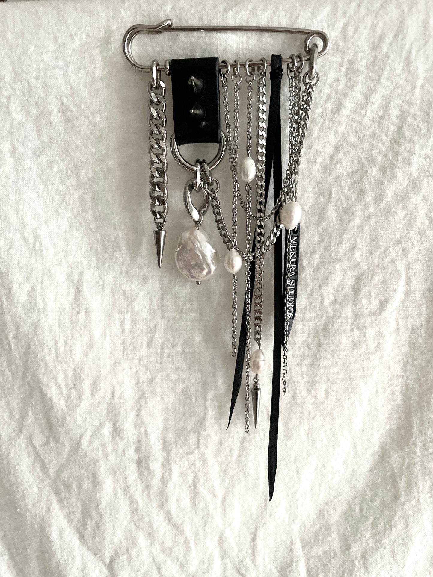 Artistic Brooch B-1 Collection-[F] limited edition by artisans ー MEKERA STUDIOS