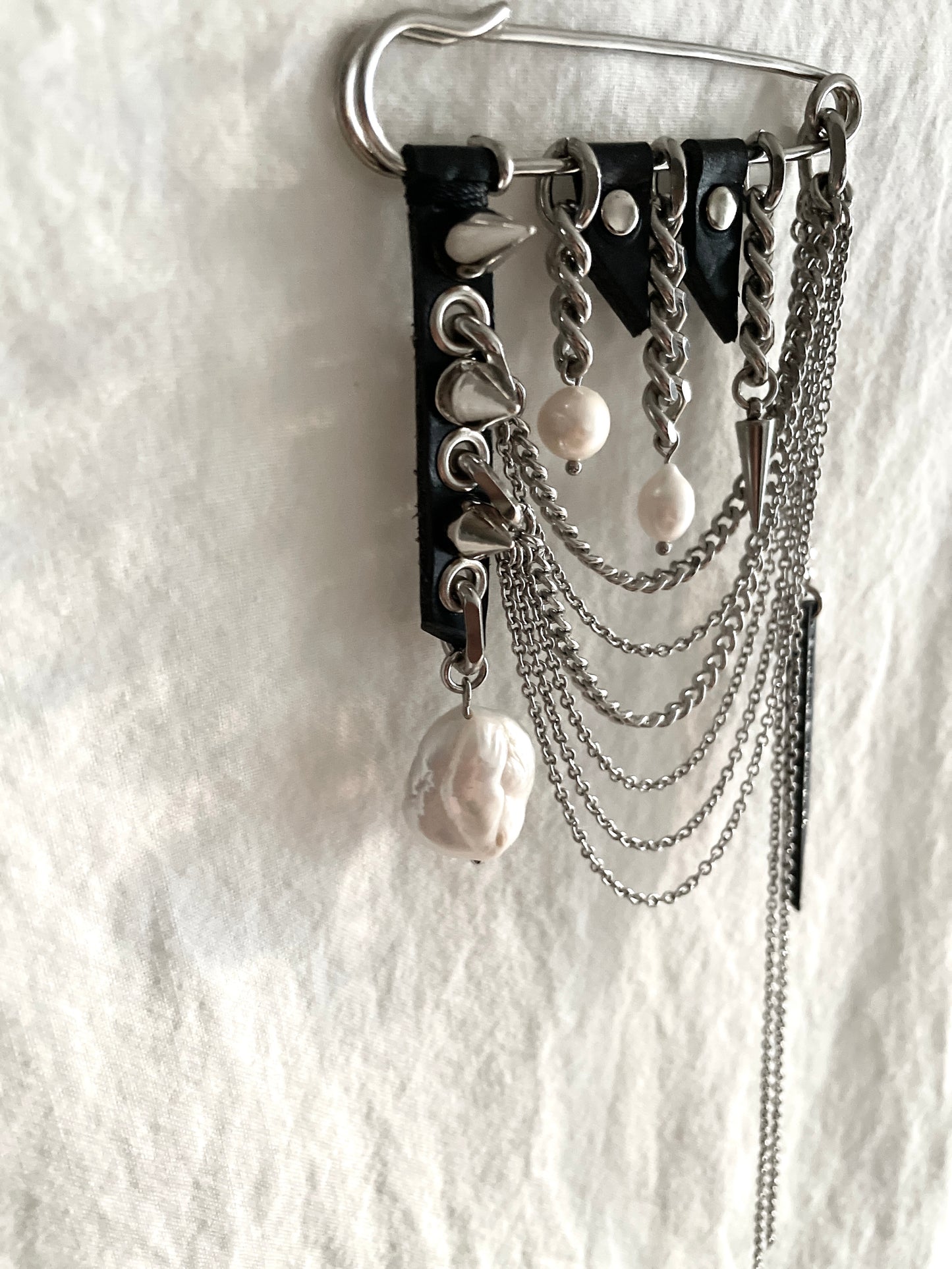 Artistic Brooch B-2 Collection-[F] limited edition by artisans ー MEKERA STUDIOS