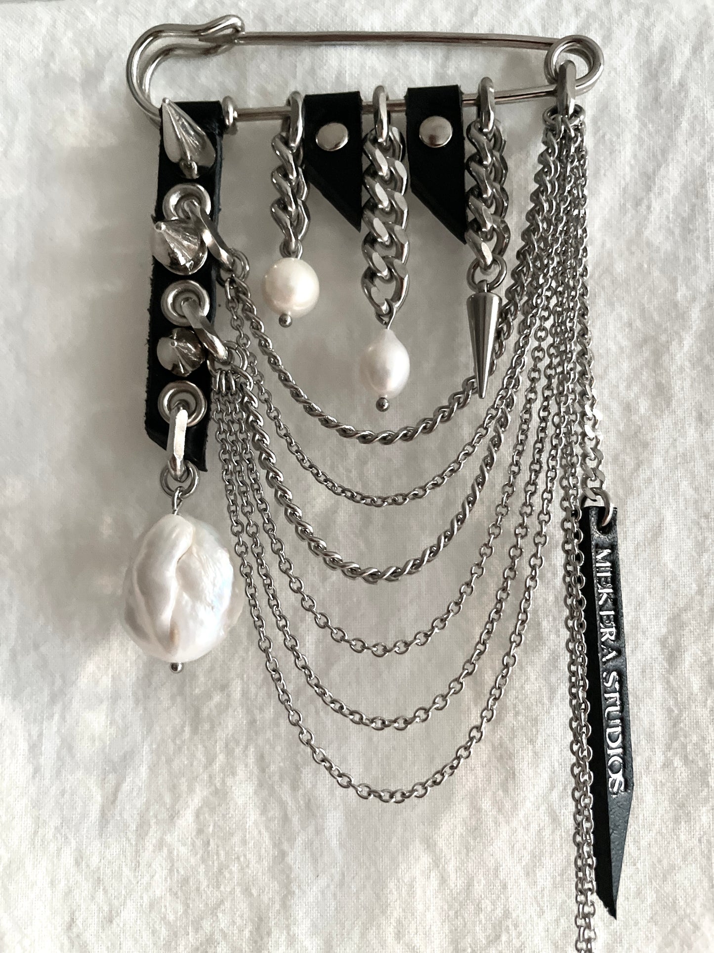 Artistic Brooch B-2 Collection-[F] limited edition by artisans ー MEKERA STUDIOS