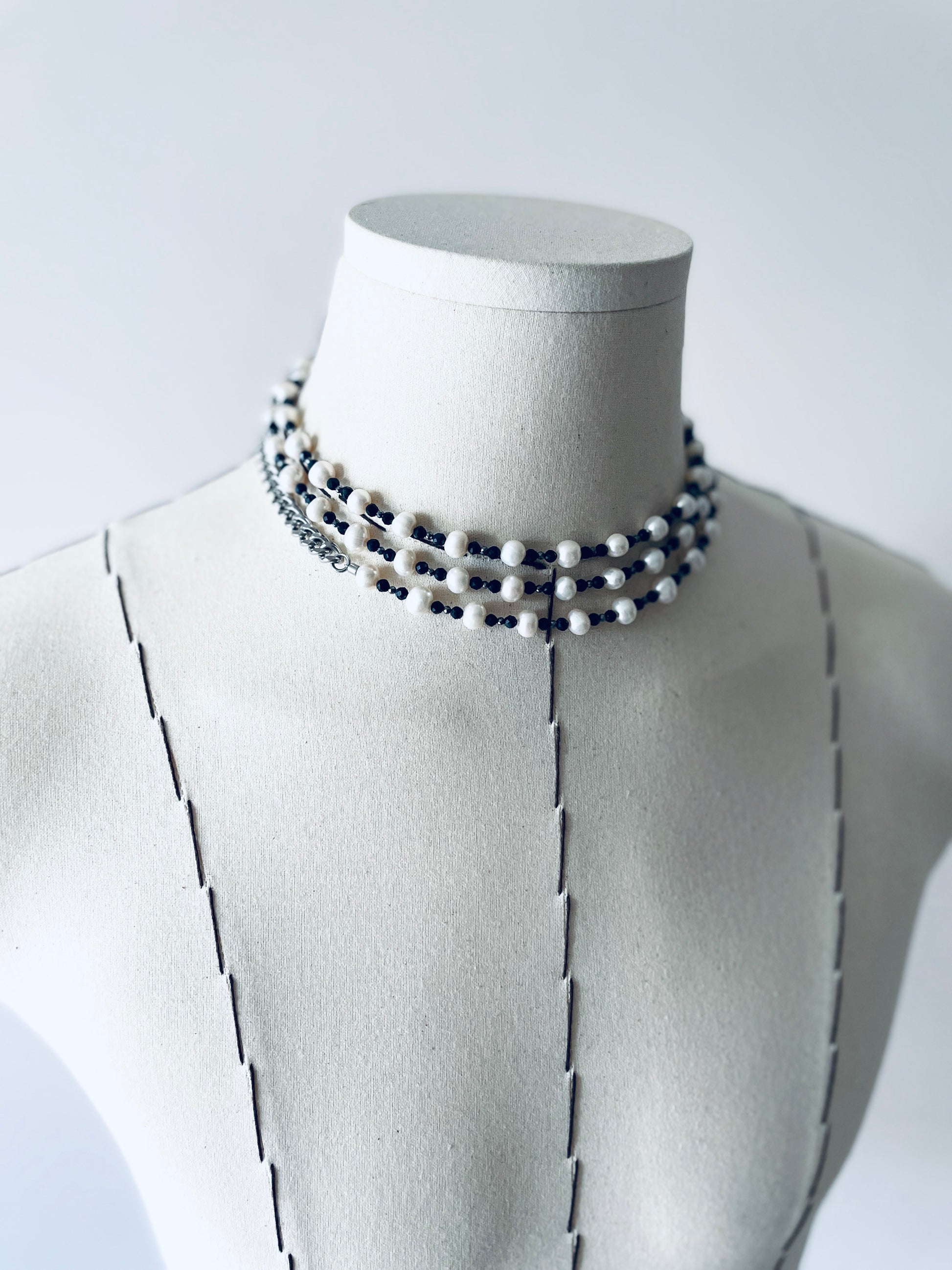 VXP9 Sapphire Pearl Necklace Long chain Handcrafted Choker