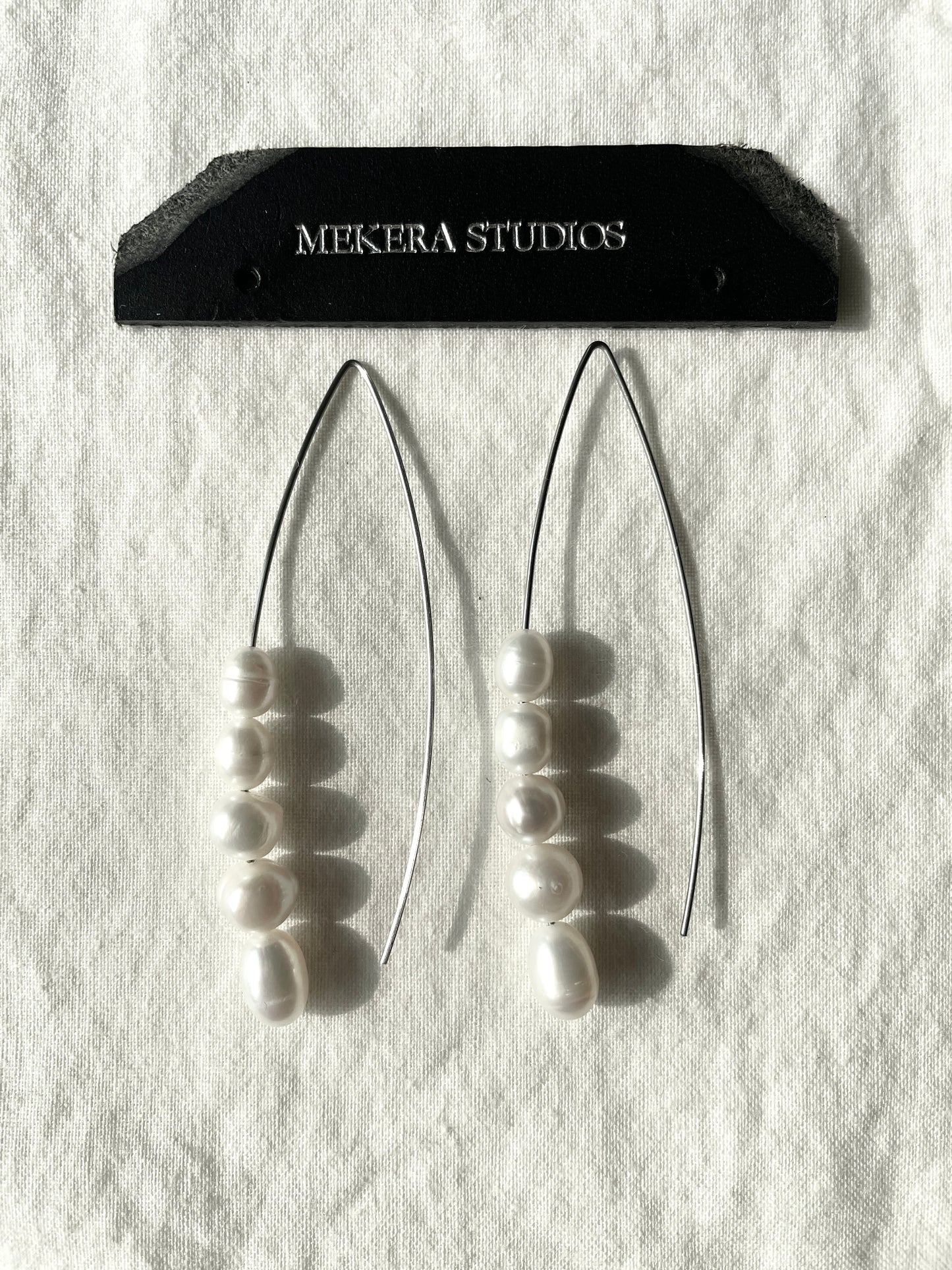 Curve Pearl Earrings F-16 Collection-[F] limited edition by artisans ー MEKERA STUDIOS
