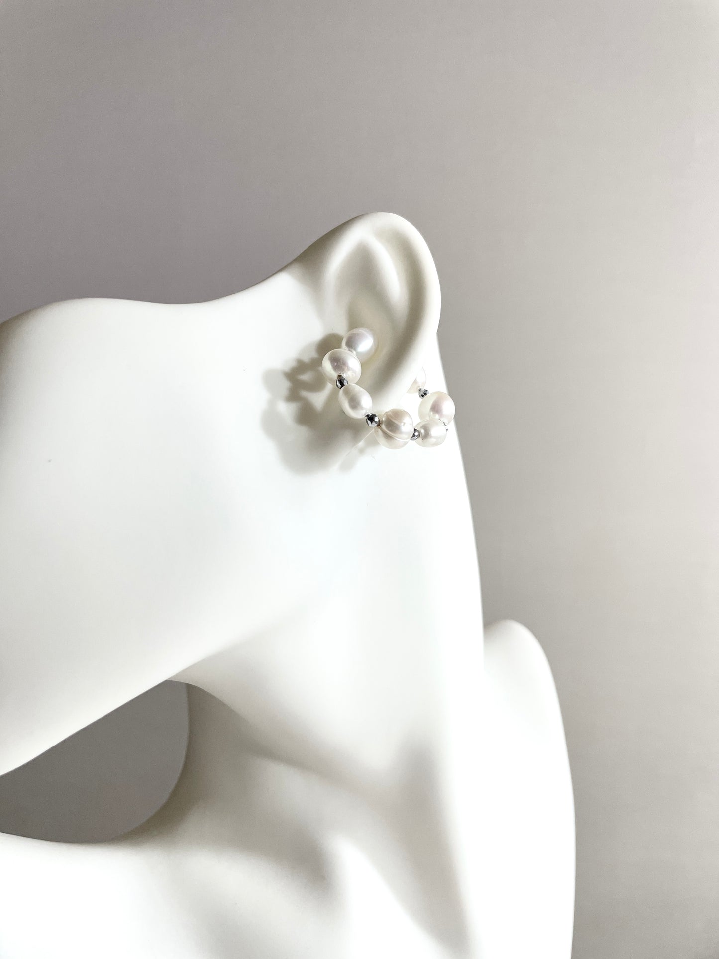 Pearl Ear Cuff F-21 Collection-[F] limited edition by artisans ー MEKERA STUDIOS
