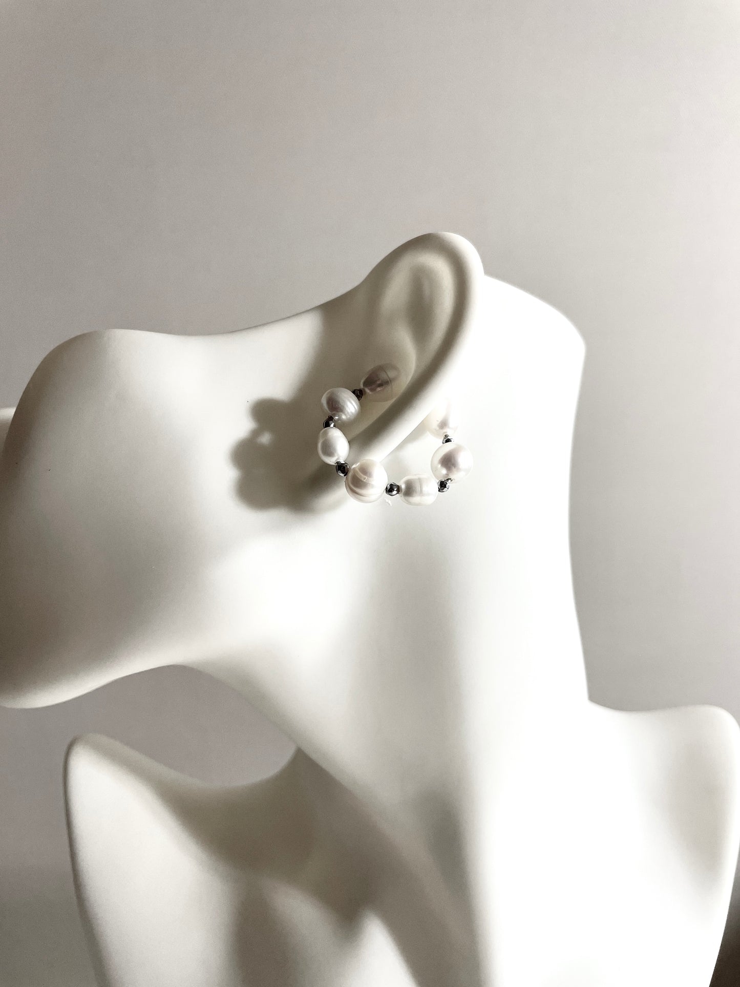 Pearl Ear Cuff F-21 Collection-[F] limited edition by artisans ー MEKERA STUDIOS