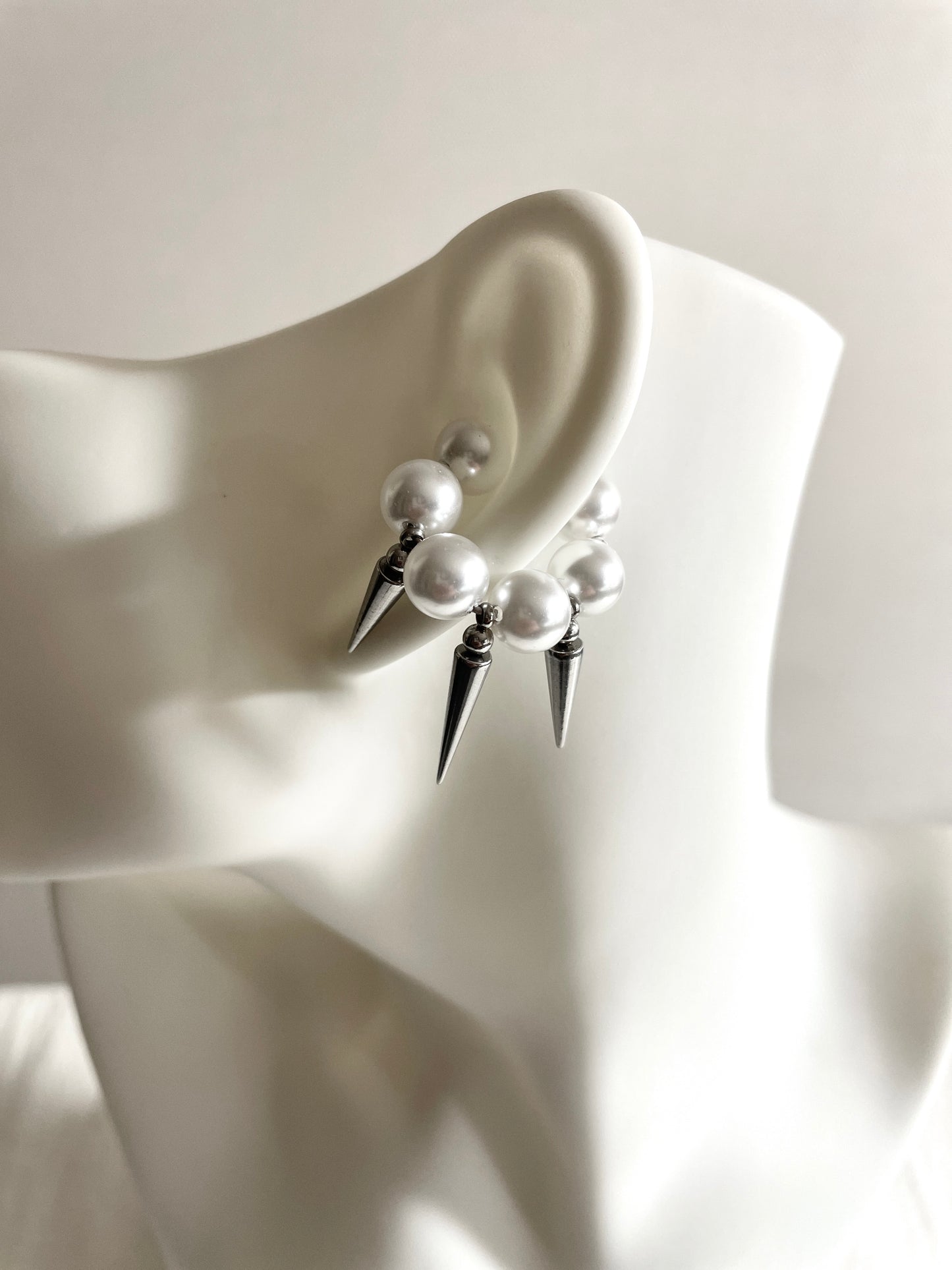 Pearl Spike Ear Cuff F-22 Collection-[F] limited edition by artisans ー MEKERA STUDIOS