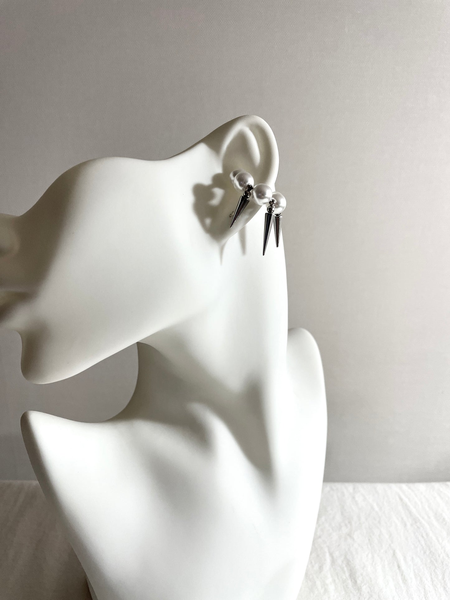 Pearl Spike Ear Cuff F-22 Collection-[F] limited edition by artisans ー MEKERA STUDIOS