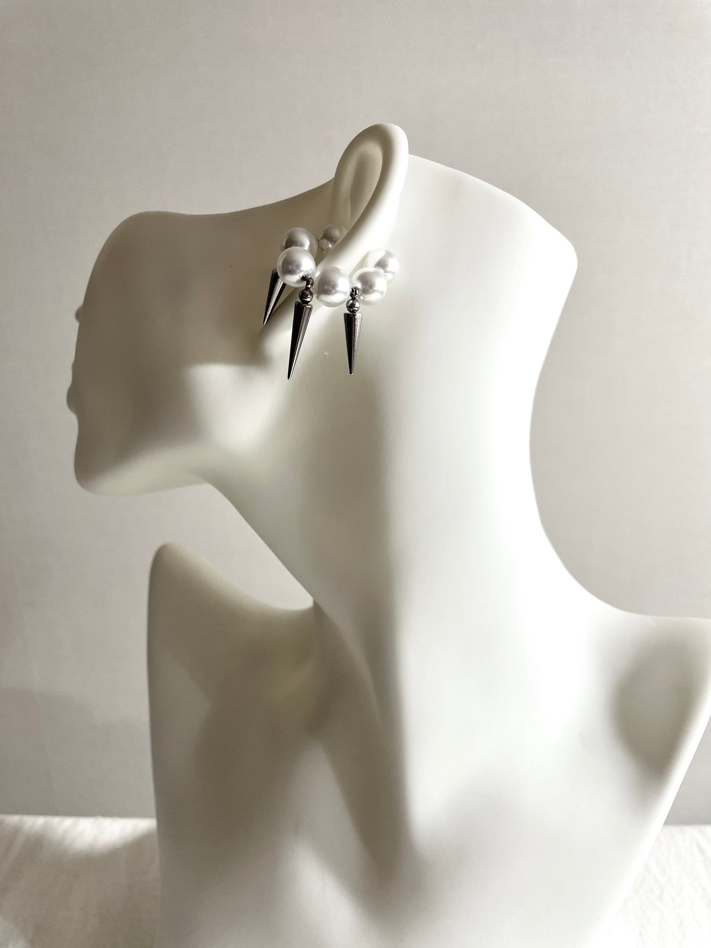 Pearl Spike Ear Cuff F-22 Collection-[F] limited edition by artisans ー MEKERA STUDIOS
