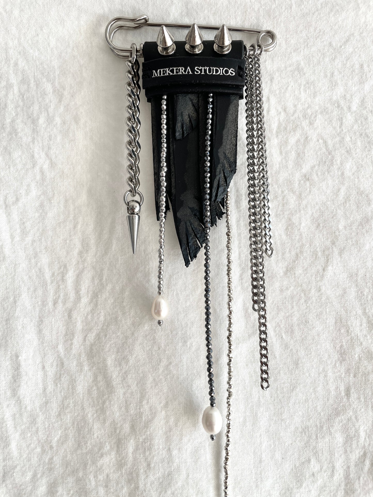 Artistic Brooch B-5 Wings Spike limited edition by artisans ー MEKERA STUDIOS