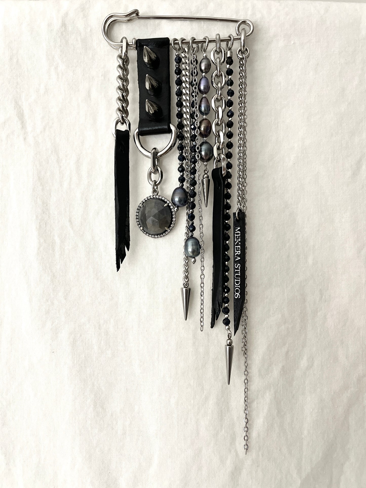 Artistic Brooch B-6 Wings Black Pearl Spike limited edition by artisans ー MEKERA STUDIOS
