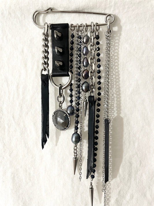 Artistic Brooch B-6 Wings Black Pearl Spike limited edition by artisans ー MEKERA STUDIOS