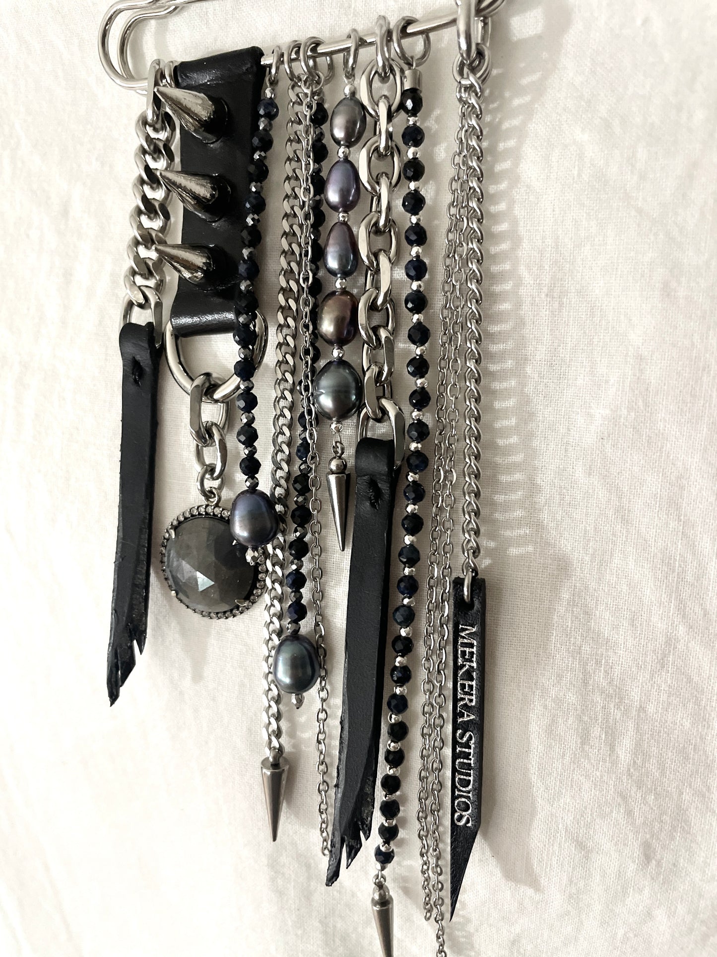Artistic Brooch B-6 Wings Black Pearl Spike limited edition by artisans ー MEKERA STUDIOS