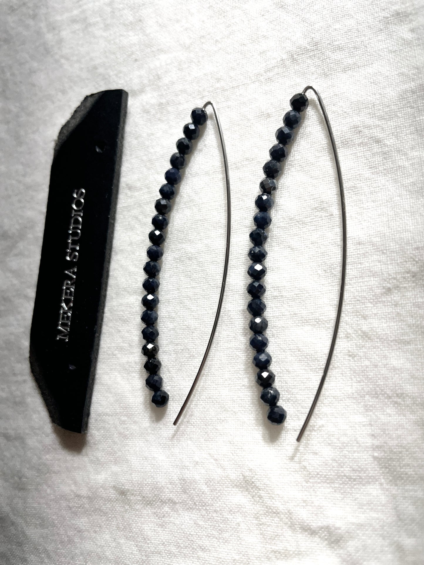 Curve Ruby Sapphire Earrings F-20 Collection-[F] limited edition by artisans ー MEKERA STUDIOS