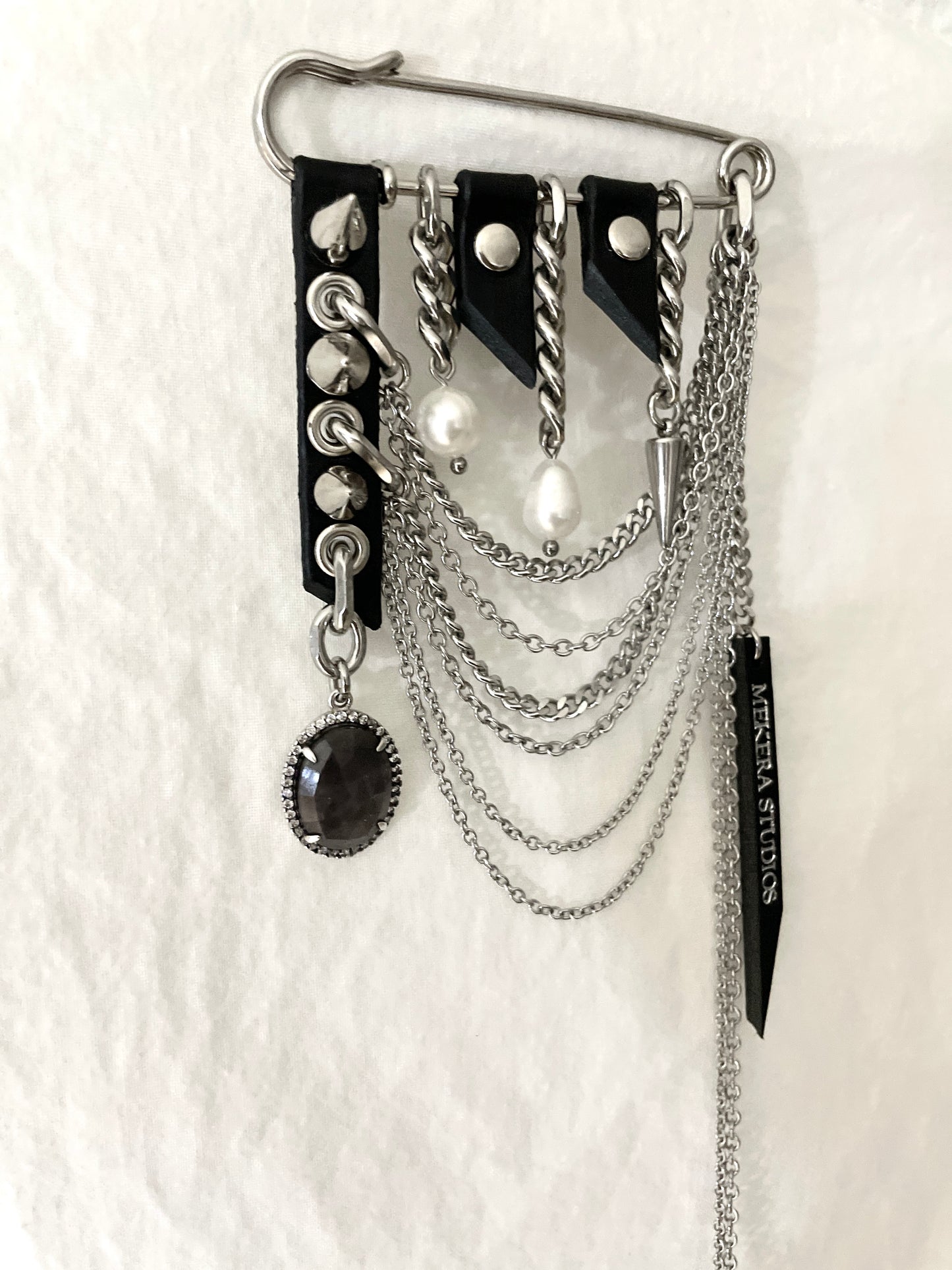 Artistic Brooch B-7 Collection-[F] limited edition by artisans ー MEKERA STUDIOS