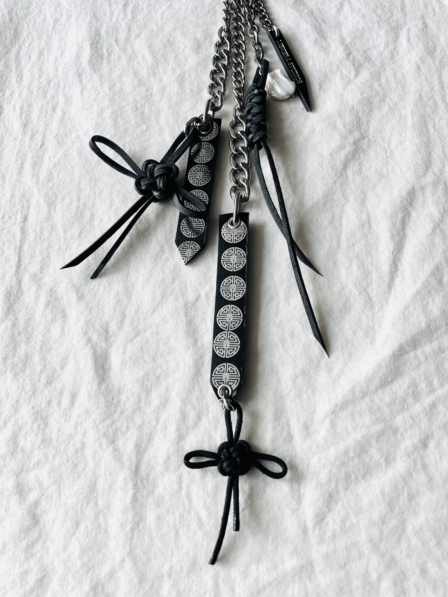 Korean Punk Keychain Daenggi-1, Handcrafted Norigae knot Pants chain, limited edition by artisans ー MEKERA STUDIOS